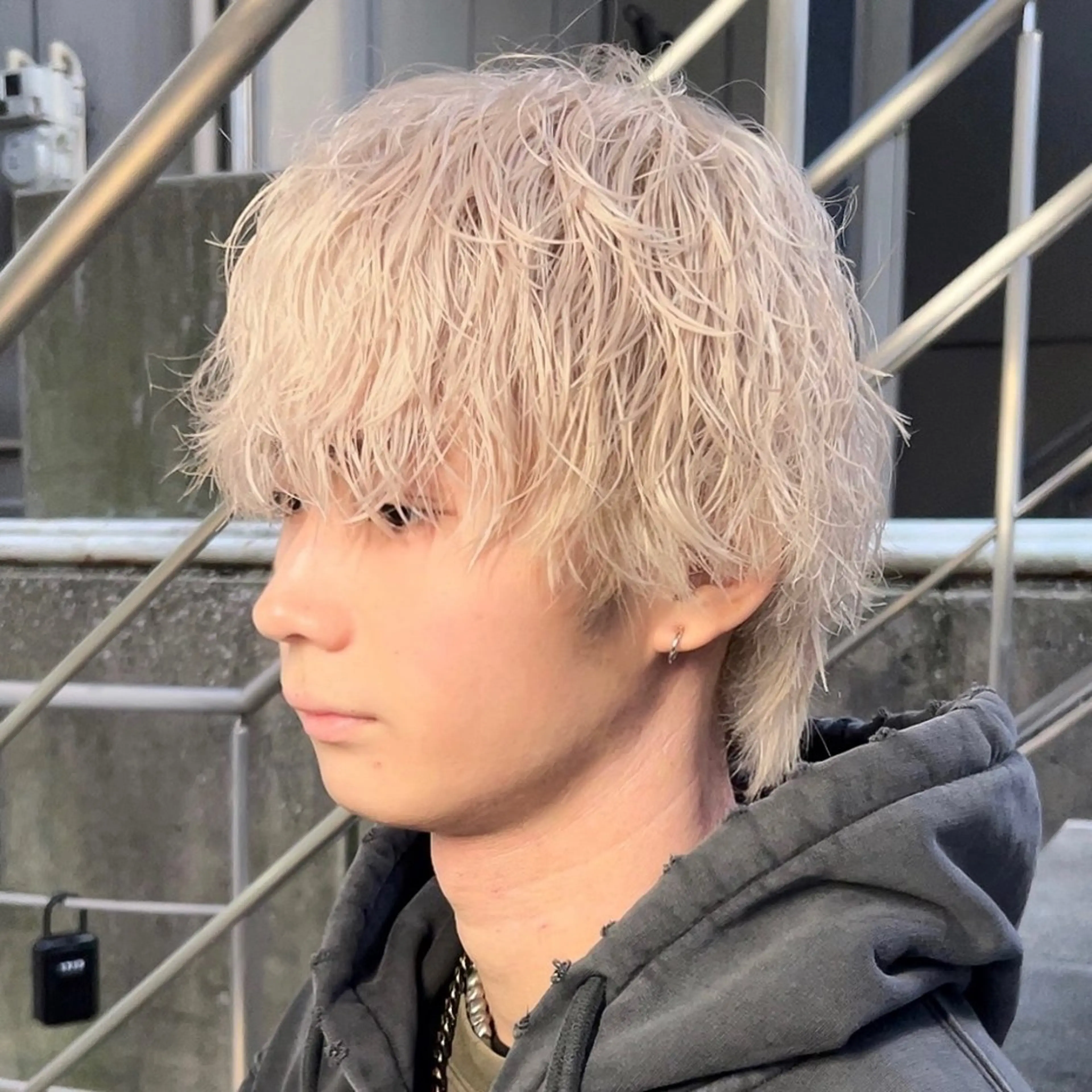 ショート カラー パーマ メンズ カット パーマ 岡田大志🇰🇷 中/韓メンズヘアのヘアスタイル