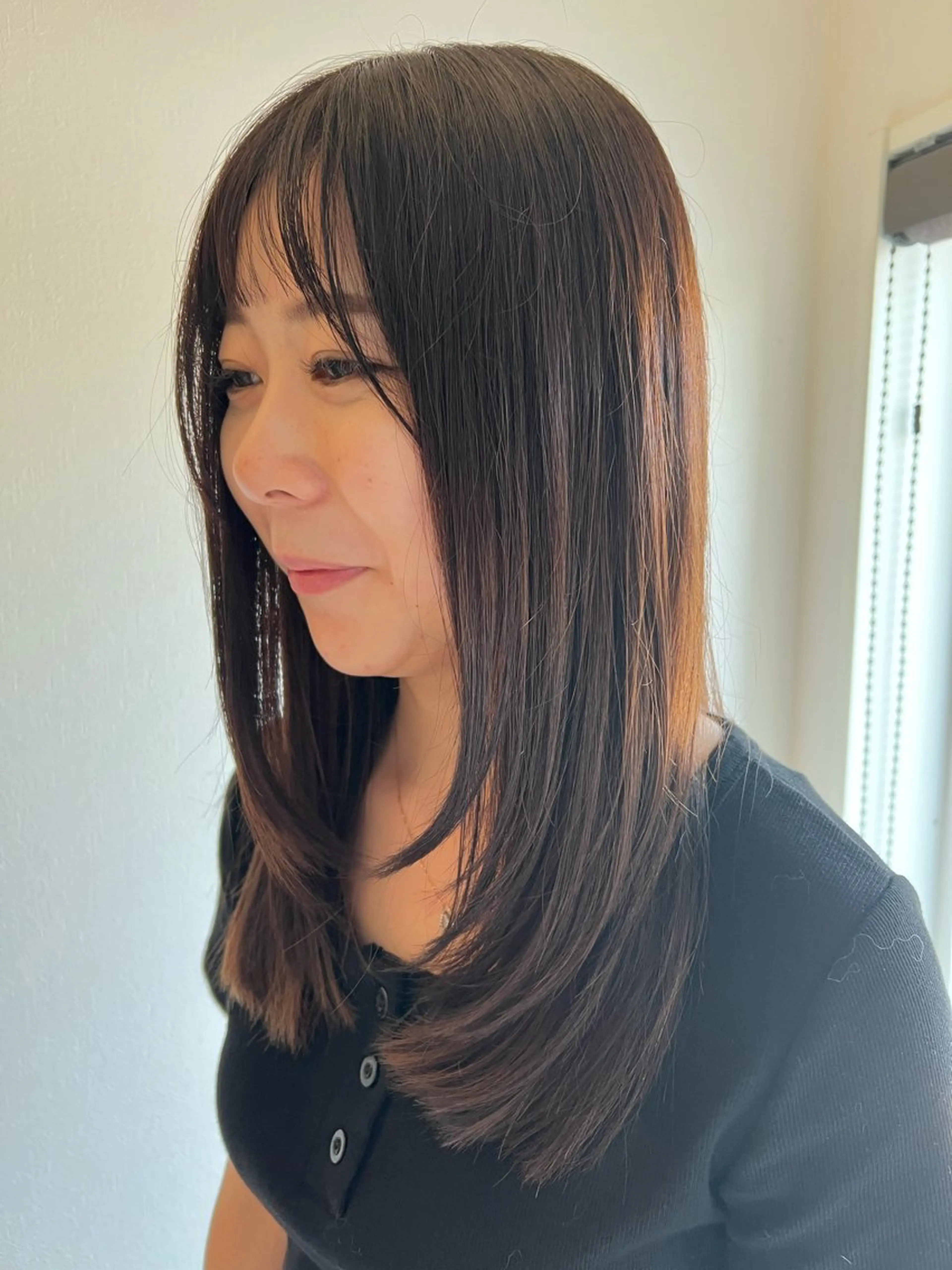 ロング レイヤーカット 荒川 枝里のヘアスタイル