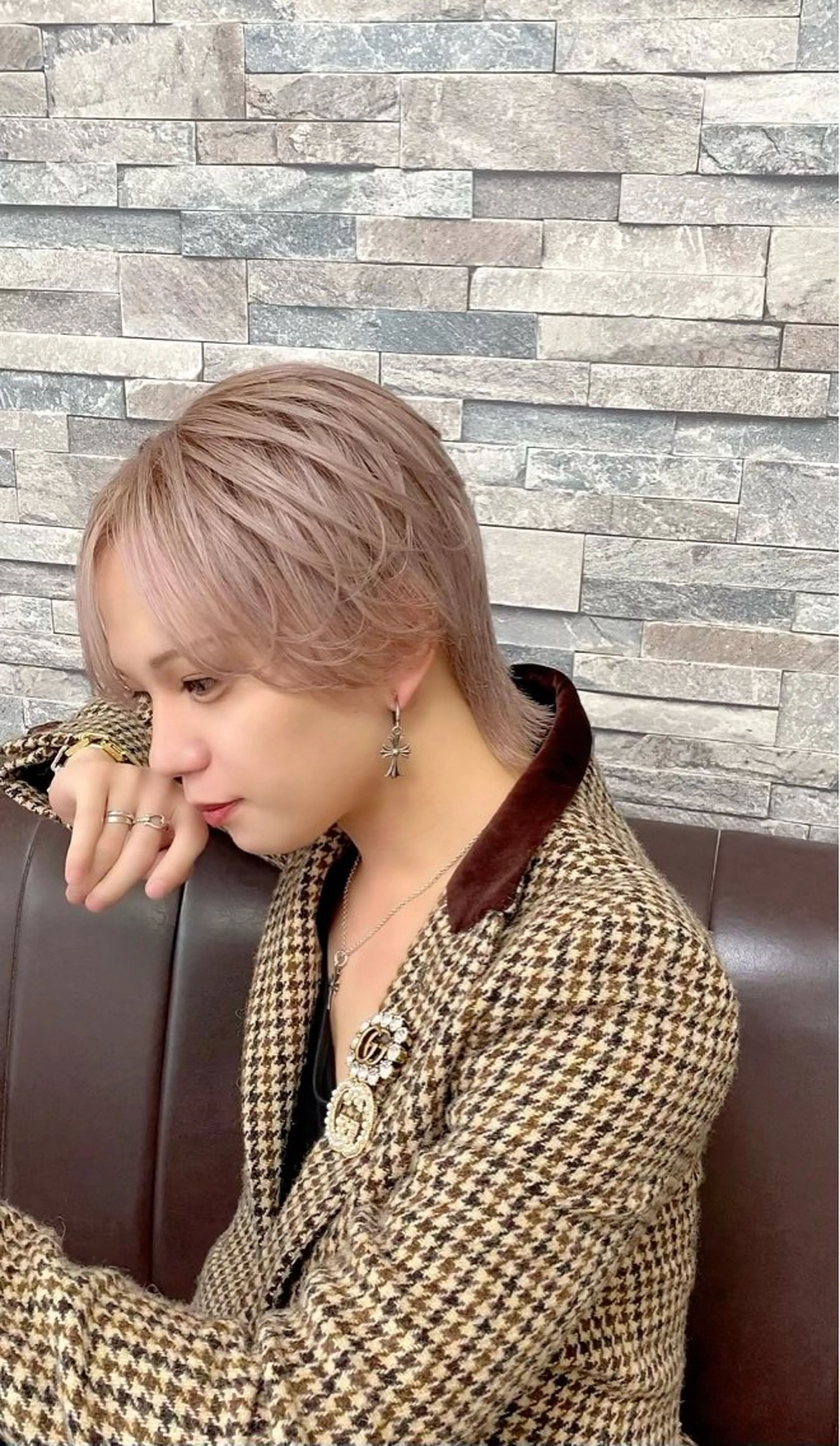 カラー メンズ メンズブリーチ ベージュカラー ブリーチ ピンクカラー ピンクベージュ カット ヘアカラー HOWL所属・🦋 Cocoroのヘアスタイル