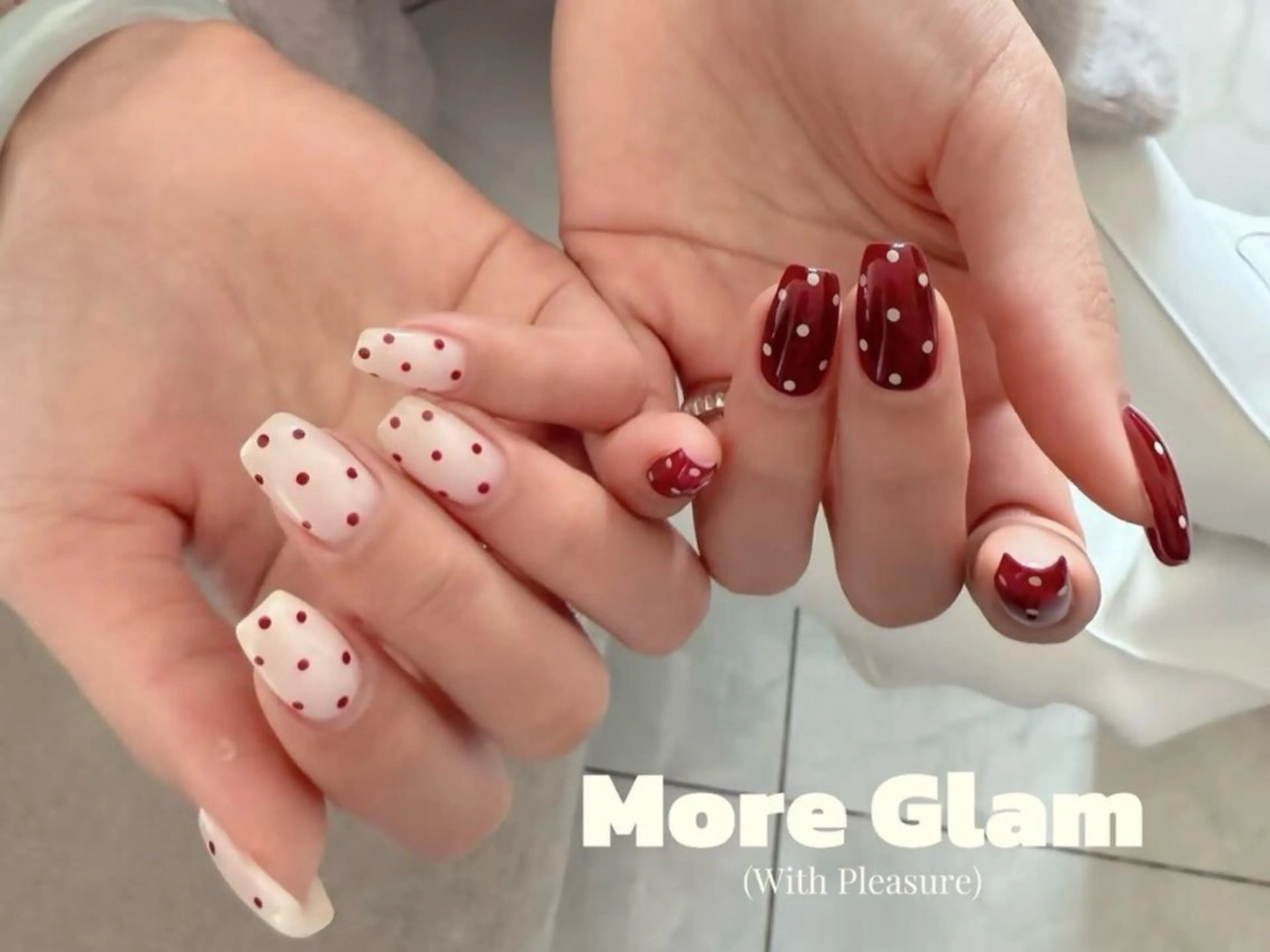 ネイル 長さ出し フットネイル フレンチネイル ジェルネイル ガラスフレンチ MoreGlam ネイルのネイルデザイン