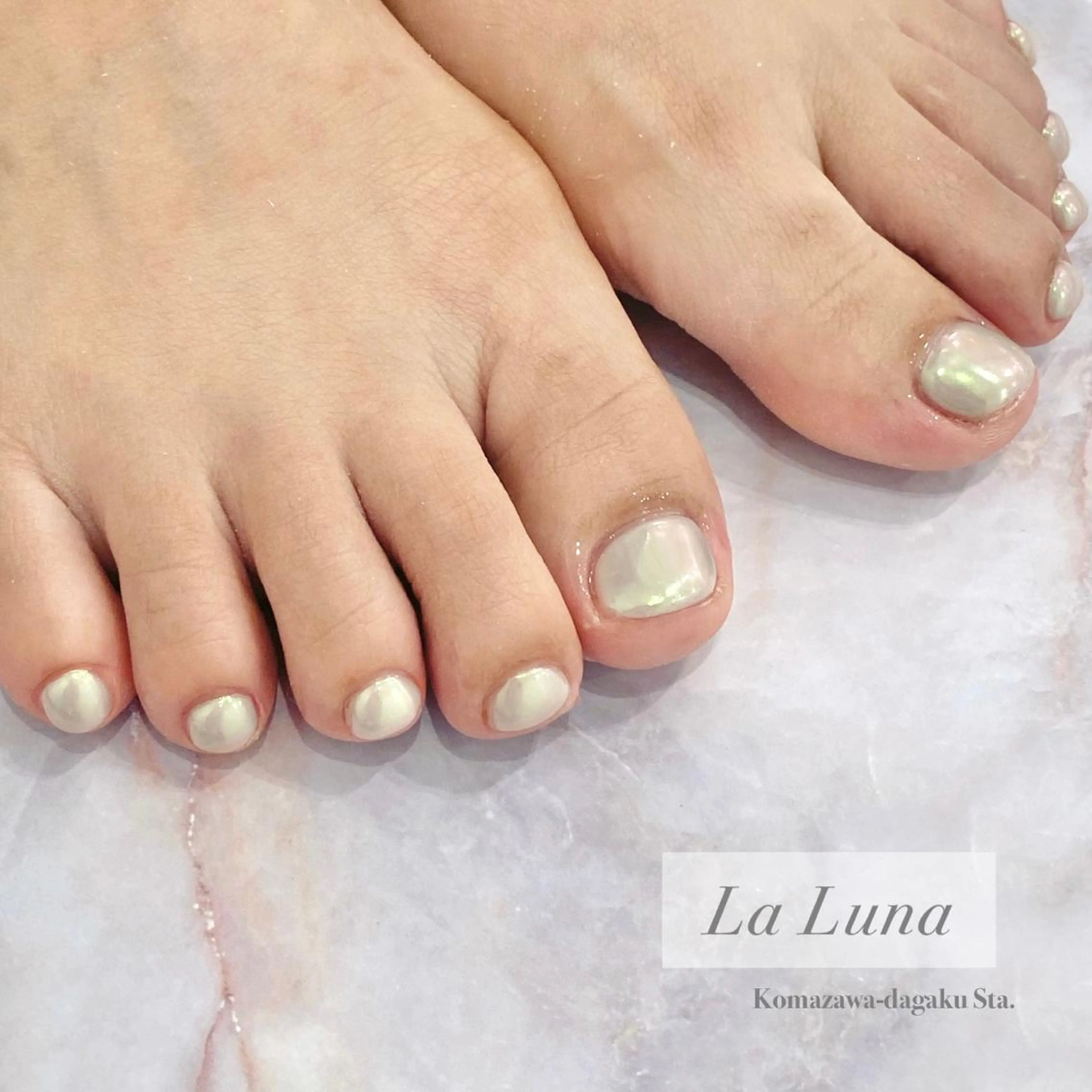 ネイル フットネイル ＬａＬｕｎａ🌙 natsukiのネイルデザイン