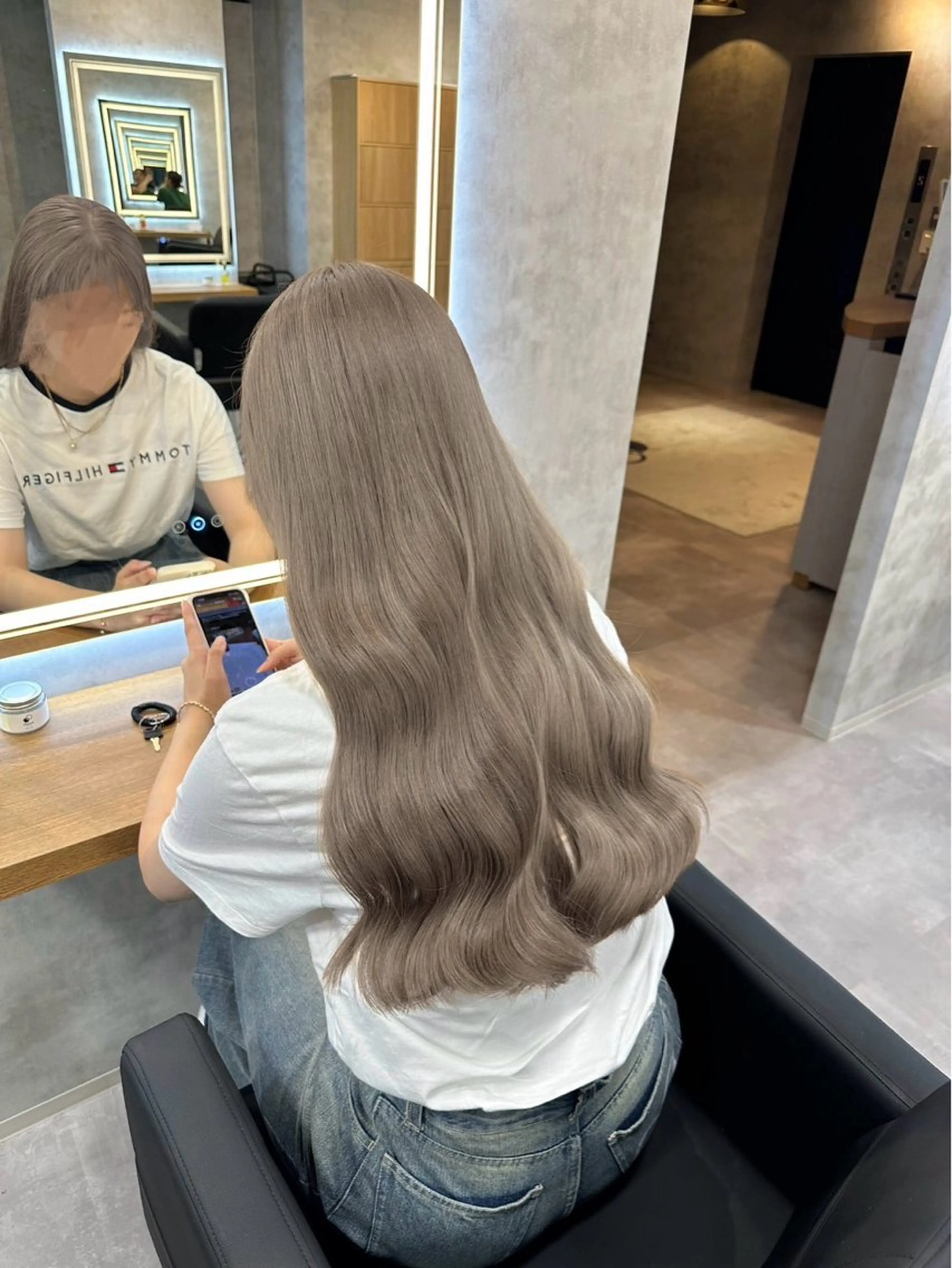 ロング カラー パーマ ヘアアレンジ 透明感ブリーチカラー 🌈TOMOHIROのヘアスタイル