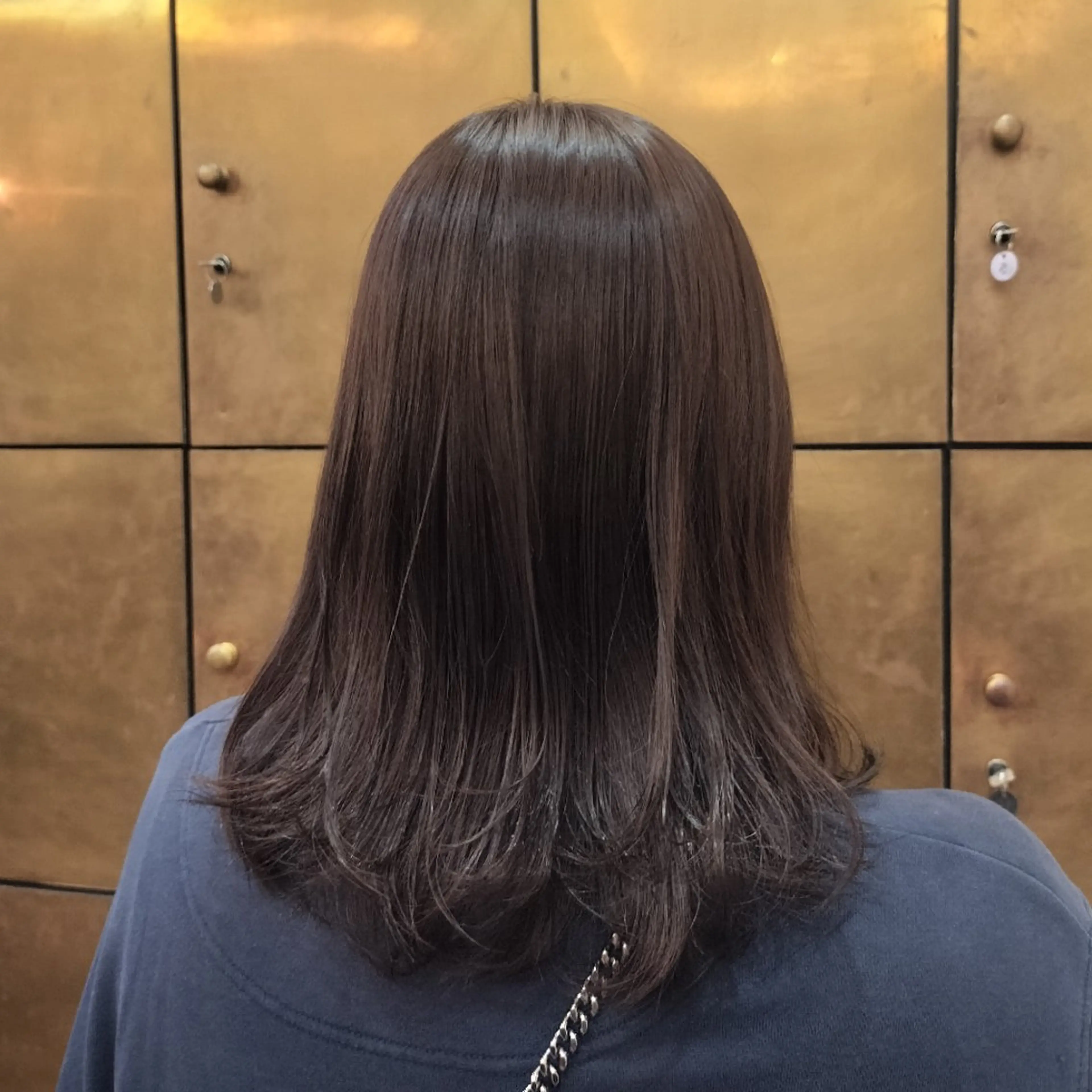 ミディアム カラー ブラウンカラー 透明感カラー ダークブラウン サクライ サナのヘアスタイル