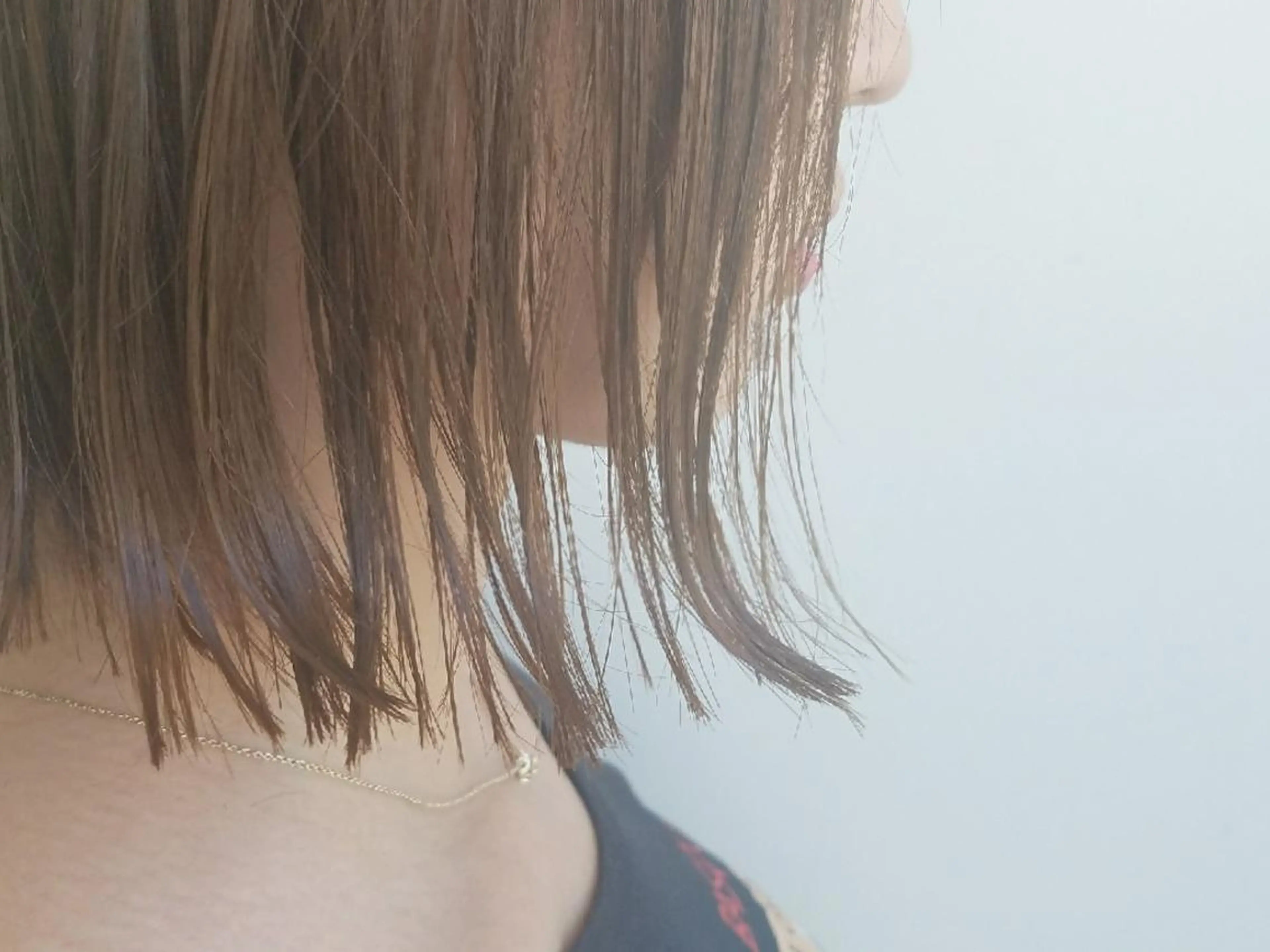 カラー ショート マツエク・マツパ ネイル 切りっぱなしボブ ベージュカラー ボブ iplus まつげ、眉毛、耳つぼのマツエク・マツパデザイン