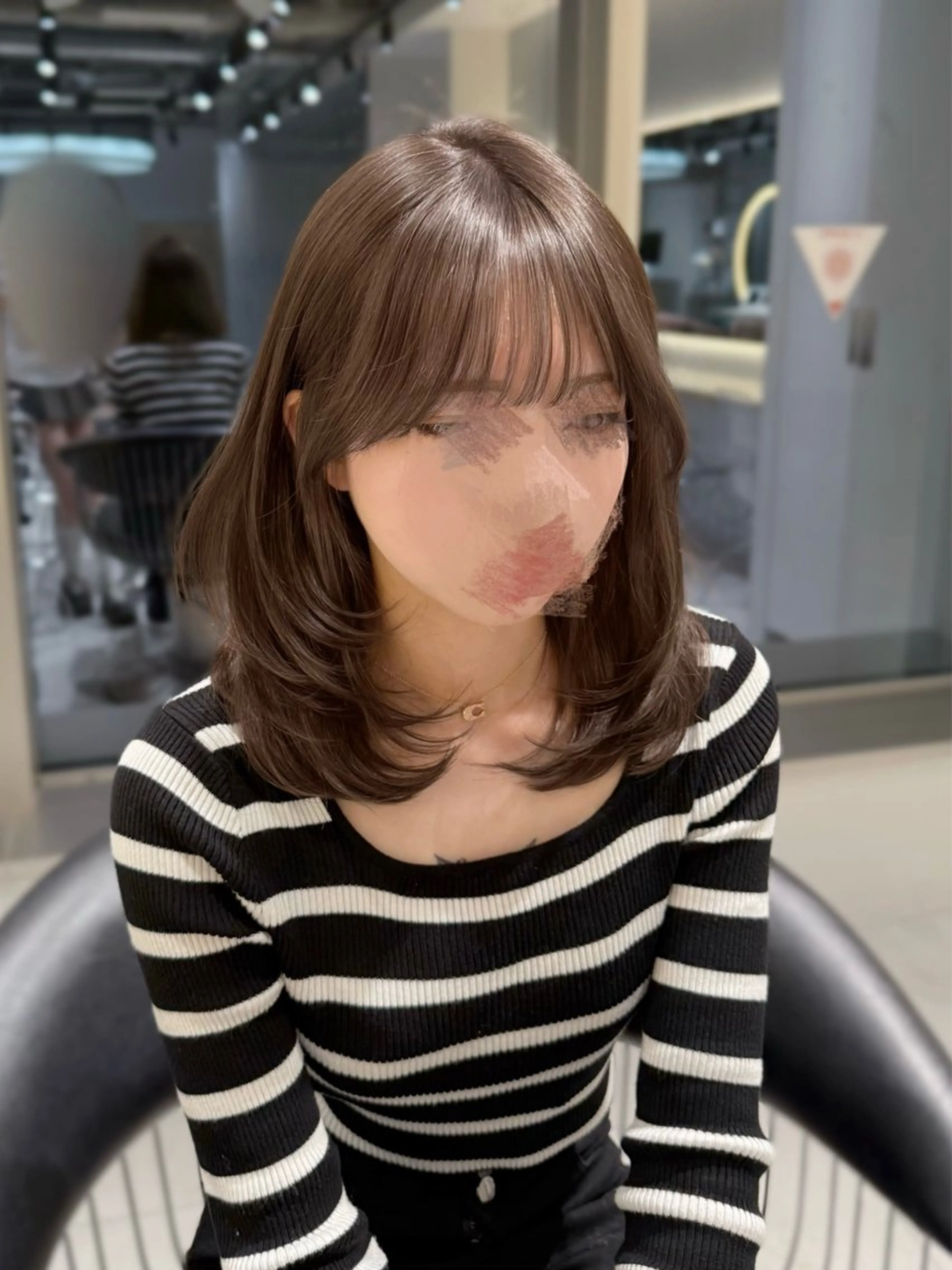 カラー ブリーチ グレージュ ブリーチなしカラー ヘアカラー ユナ / lond uluのヘアスタイル