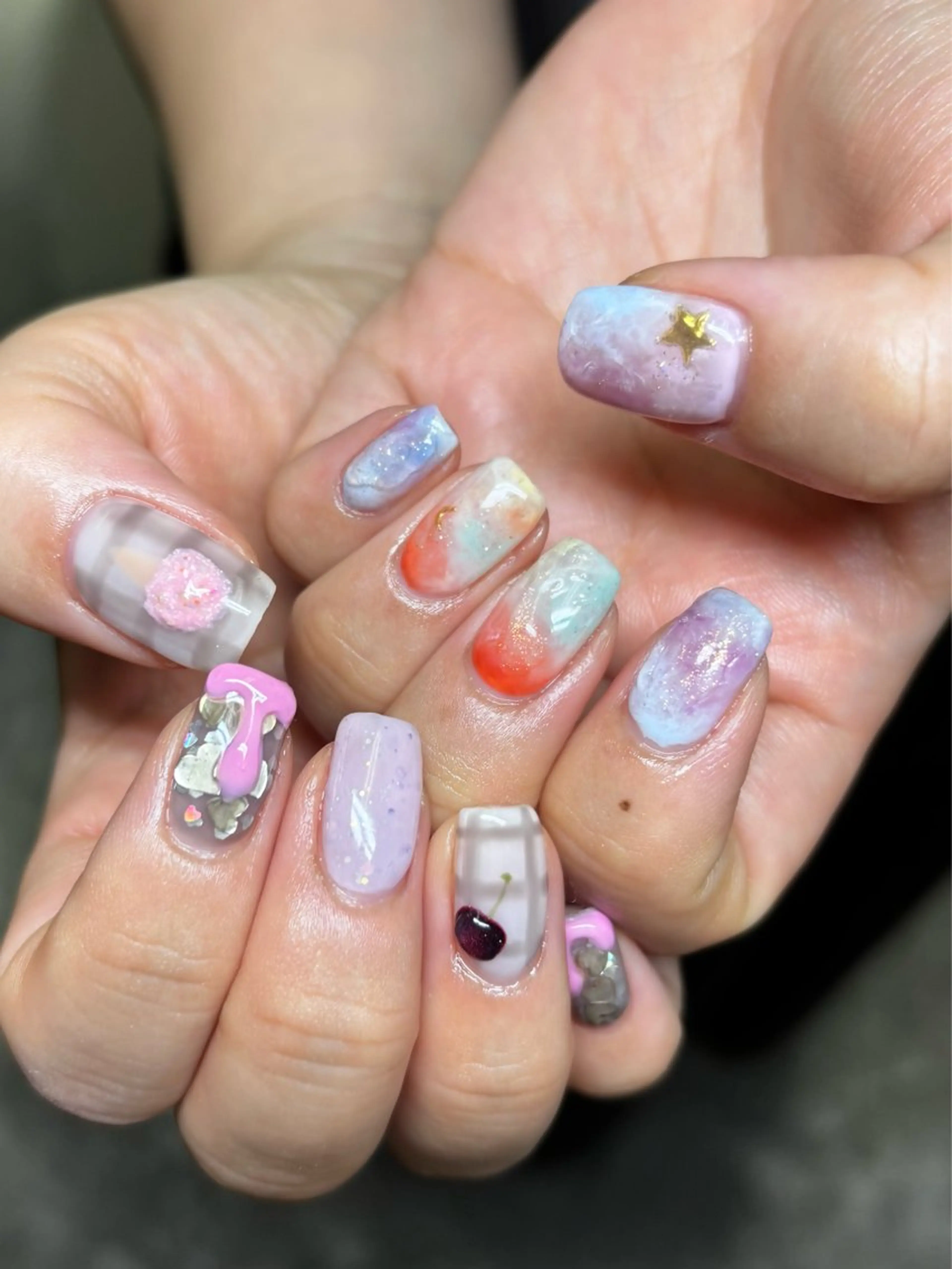 ネイル ハンドネイル ニュアンス🥀個性派 MIYU🪅のネイルデザイン