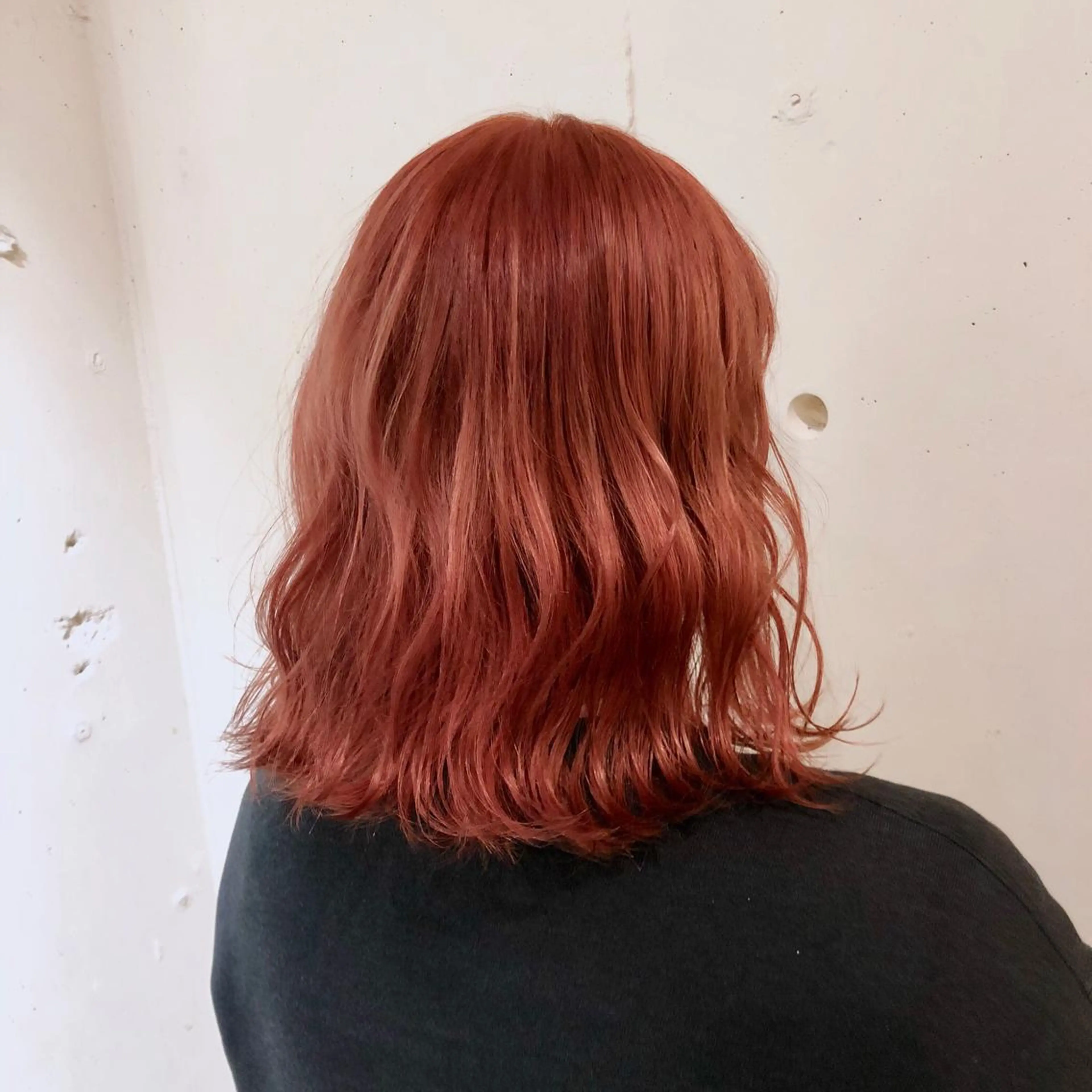 ミディアム カラー パーマ ヘアアレンジ ブリーチ グラデーションカラー ハイライトカラー インナーカラー オレンジ 【ツヤ髪美容師】 ツダケイスケのヘアスタイル