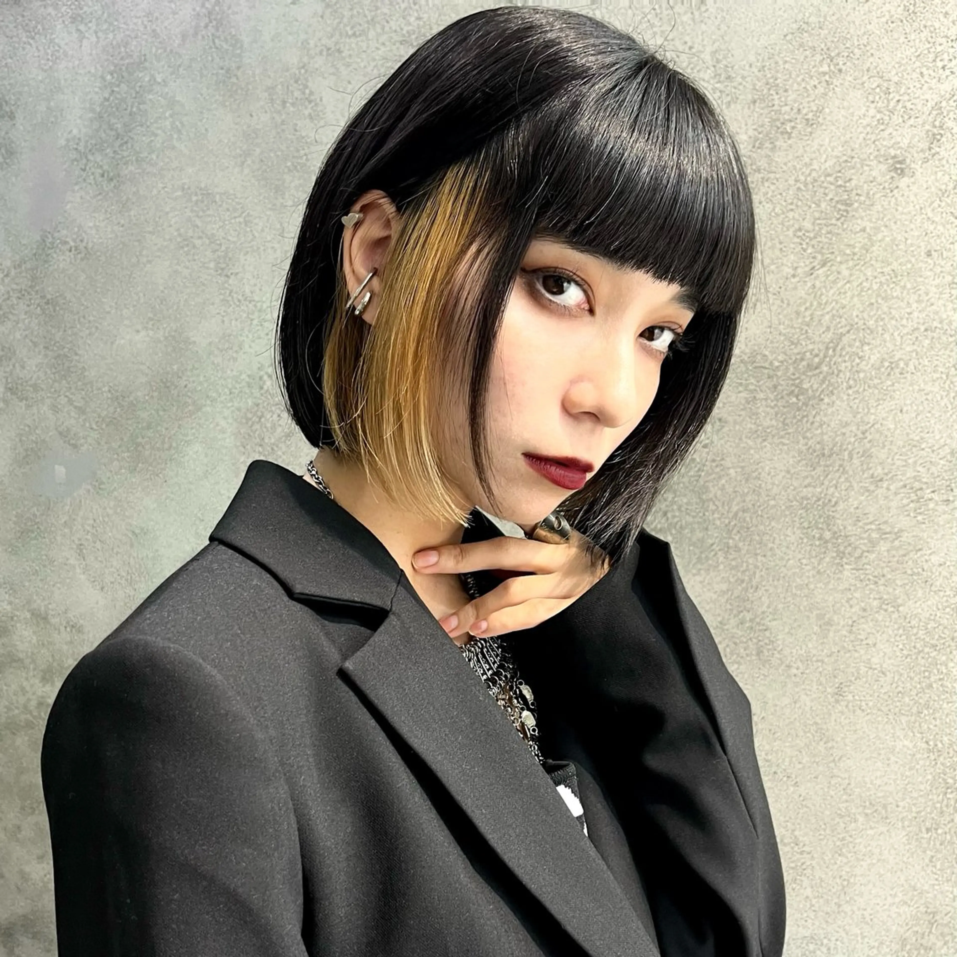 ミディアム カラー ボブ・顔まわり 💎愛唯(めい)のヘアスタイル