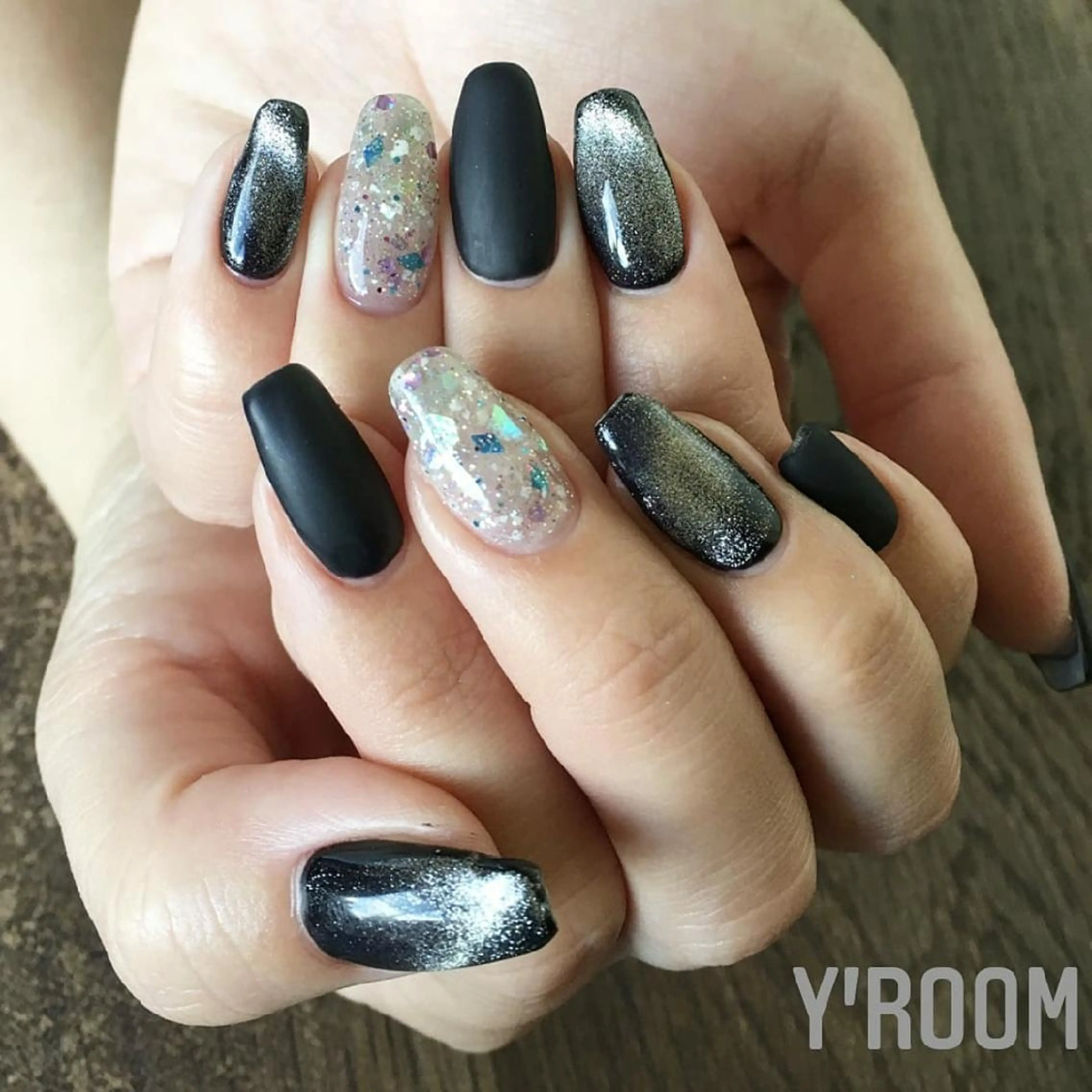 ネイル フラッシュネイル ジェルネイル マグネットネイル マットネイル ニュアンスネイル YUKA （ネイリスト）のネイルデザイン