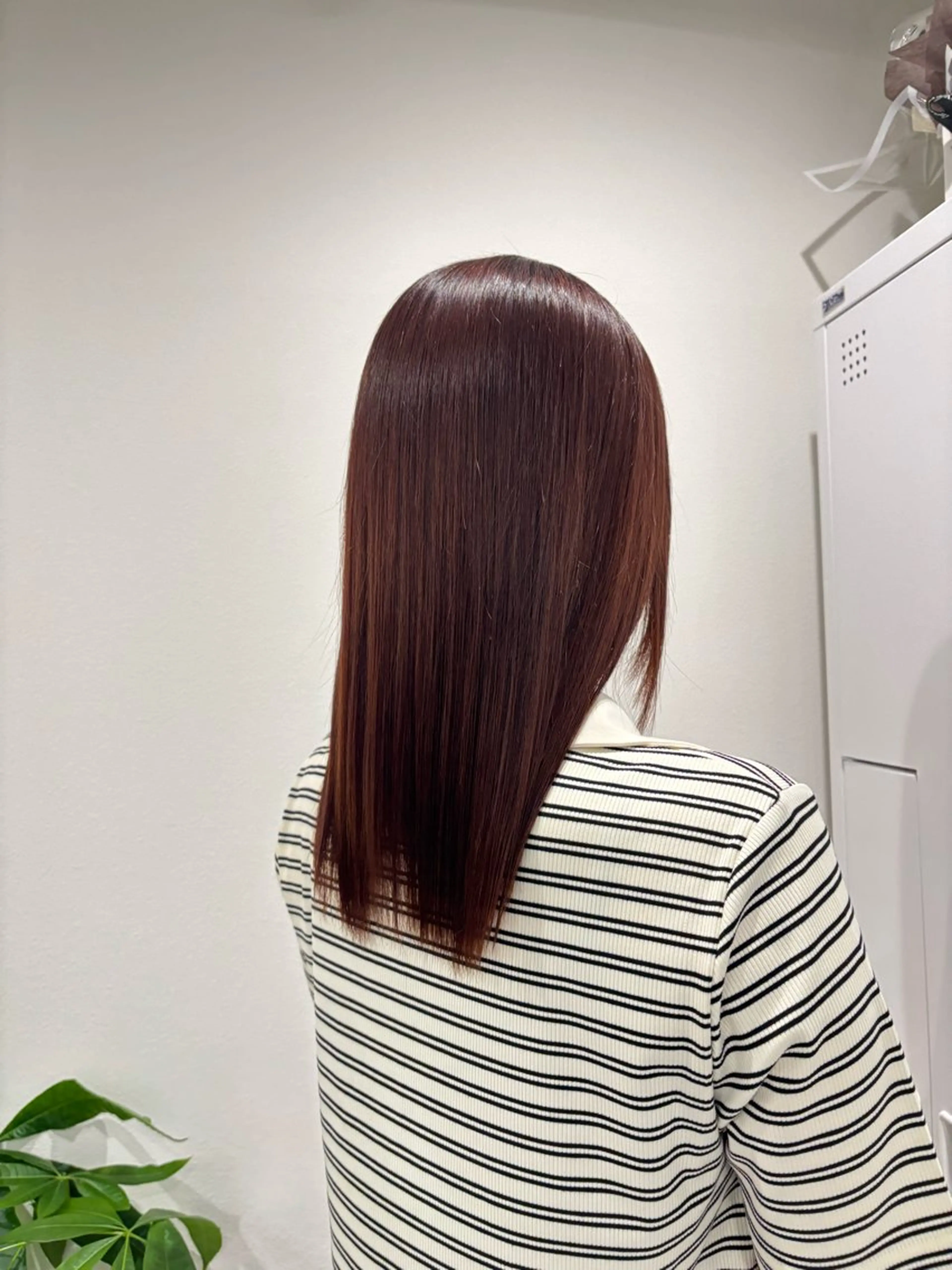 セミロング 縮毛矯正 トリートメント ユカ🩵髪質改善 🩵完全マンツーマンのヘアスタイル