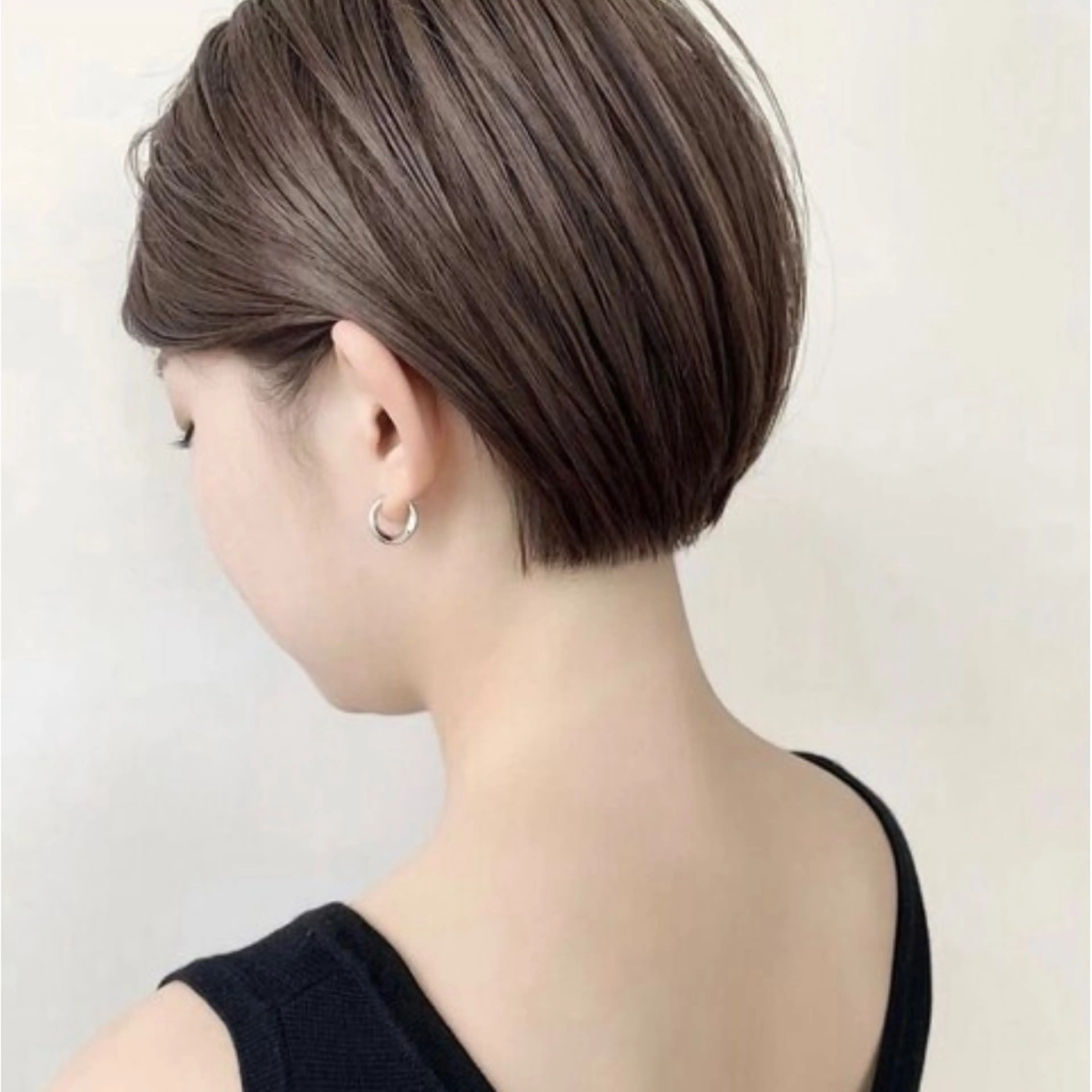 ショート カット 岡部 ひな/銀座のヘアスタイル