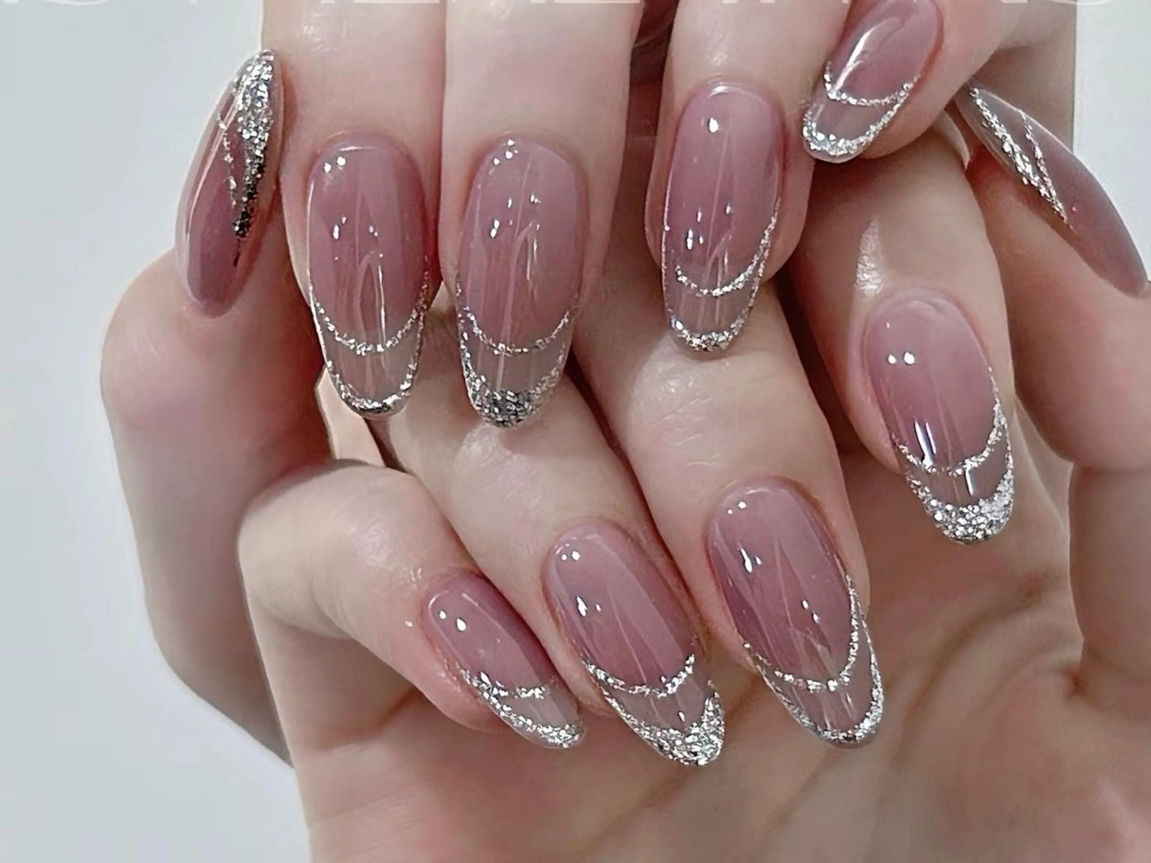 ネイル アートネイル チークネイル 長さ出し ジェルネイル マグネットネイル ハンドネイル ハンドケア ラッキーネイルサロン 西川口東口店のネイルデザイン