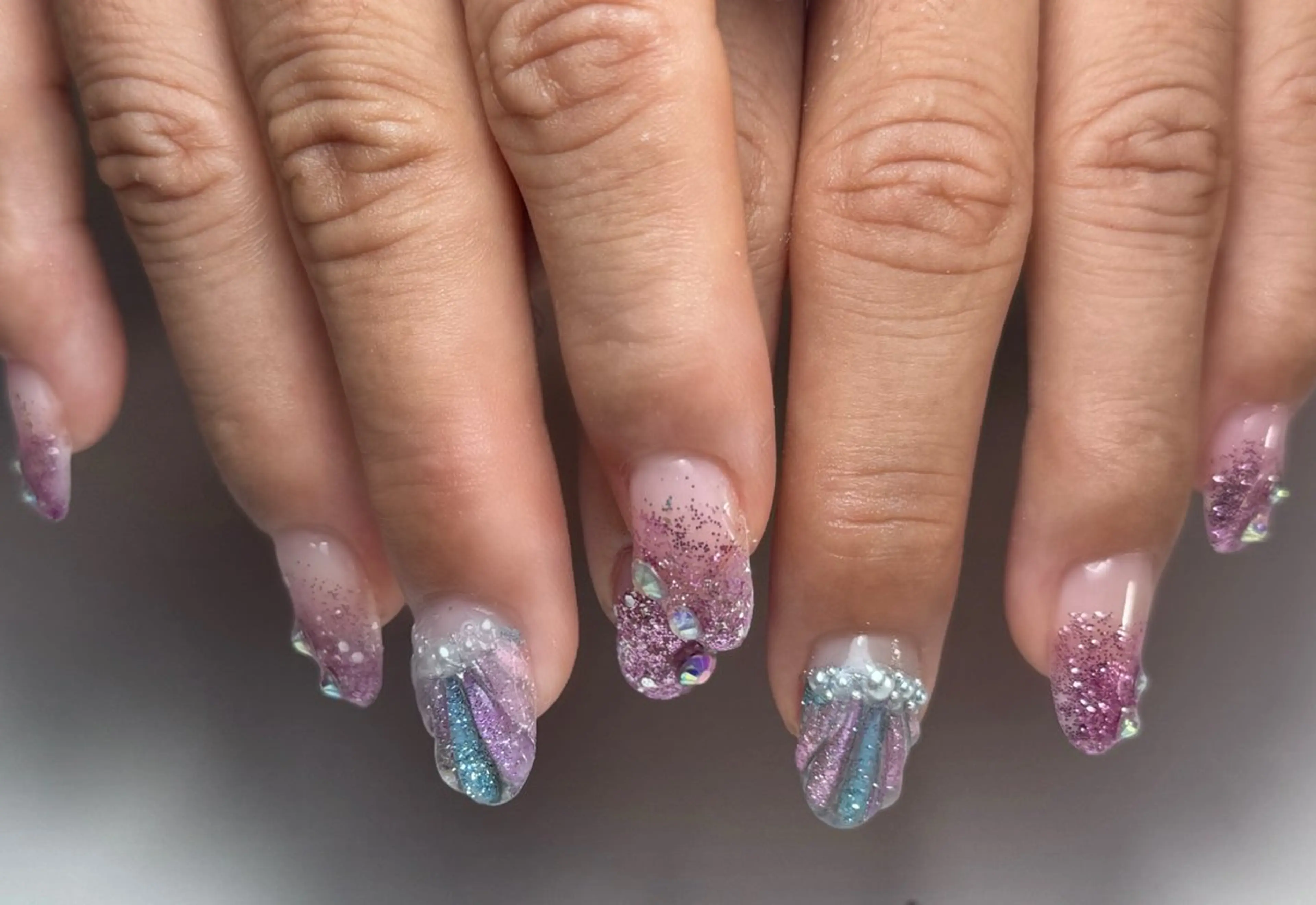 ネイル キラキラネイル ラメ(グリッター) ラメグラデーション ワンカラーネイル 土屋 萌笑のネイルデザイン