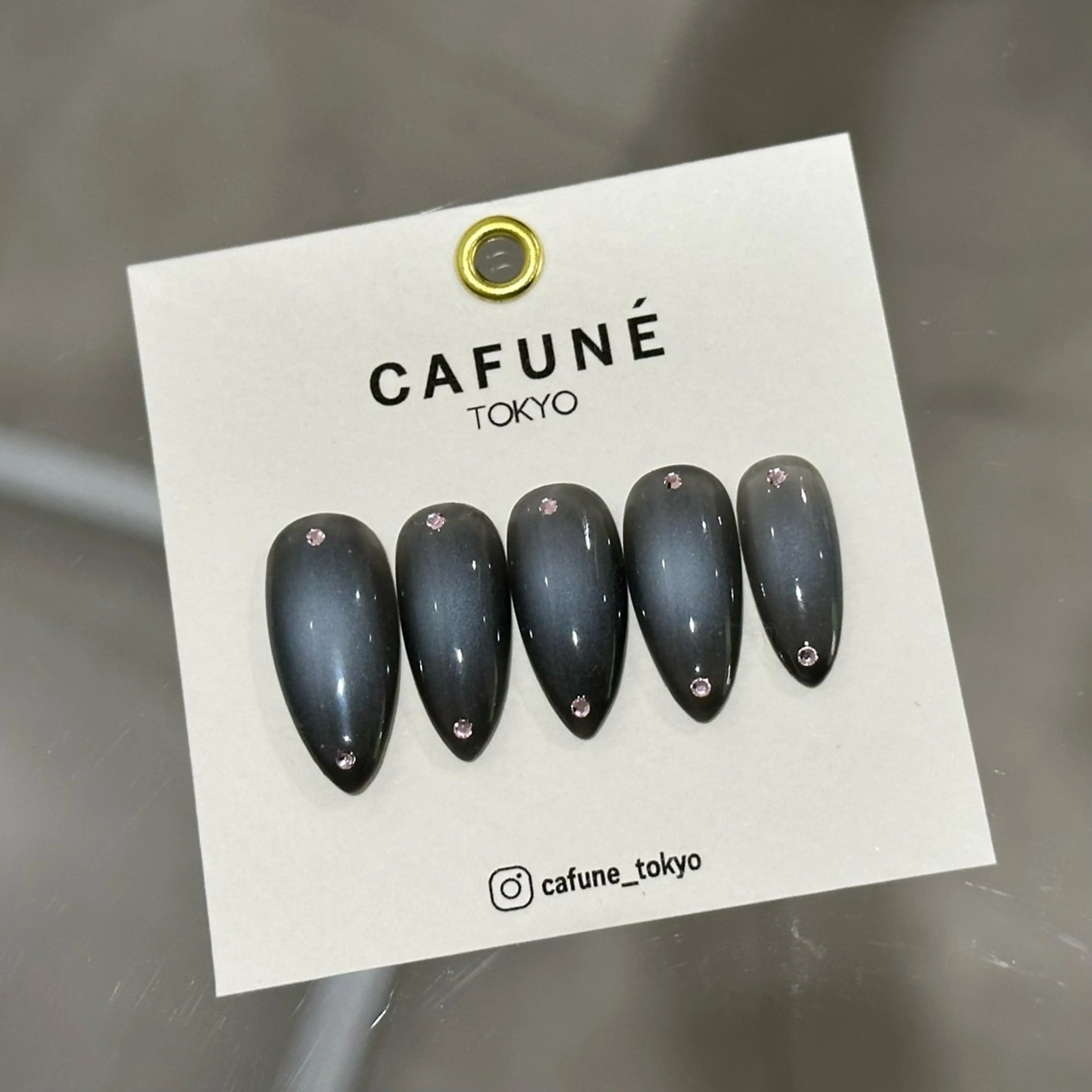 ネイル ハンドネイル CAFUNÉ tokyo所属・☾ ໋CAFUNE yuki︎︎𓂃⟡のネイルデザイン