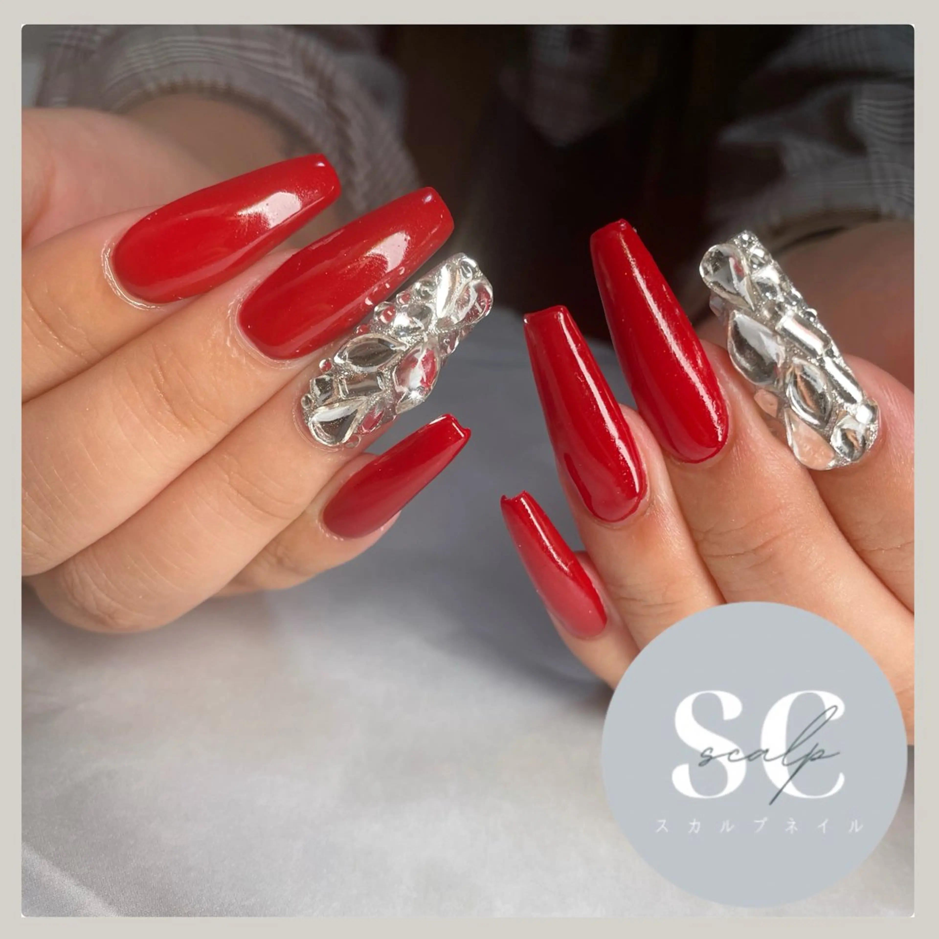 【20時以降】スカルプワンカラー片手1本づつ埋め尽くし付き🩵(オフ+1100)の写真