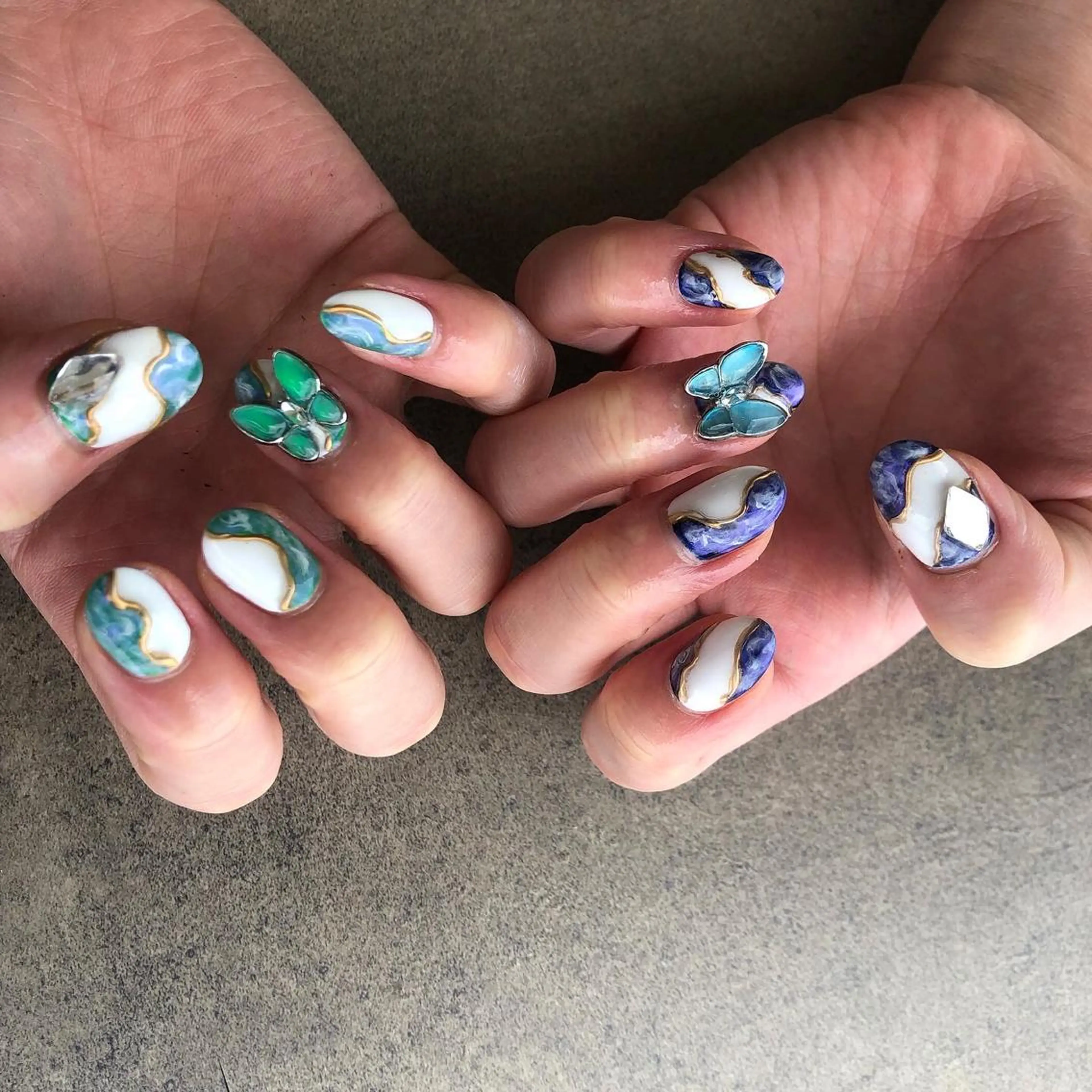 ネイル casita（カシータ）所属・thrush nailsのネイルデザイン