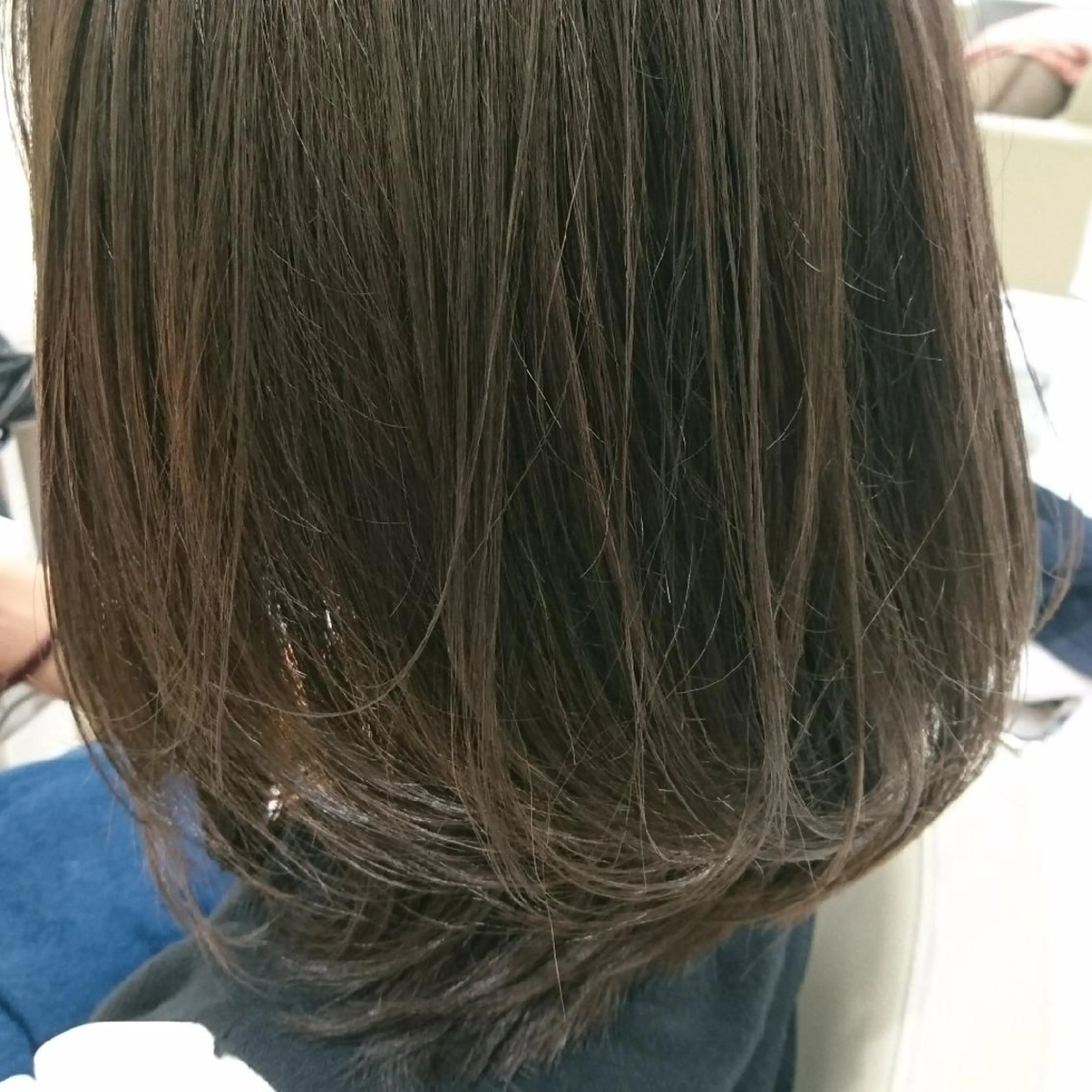 ミディアム 寺島 伸のヘアスタイル