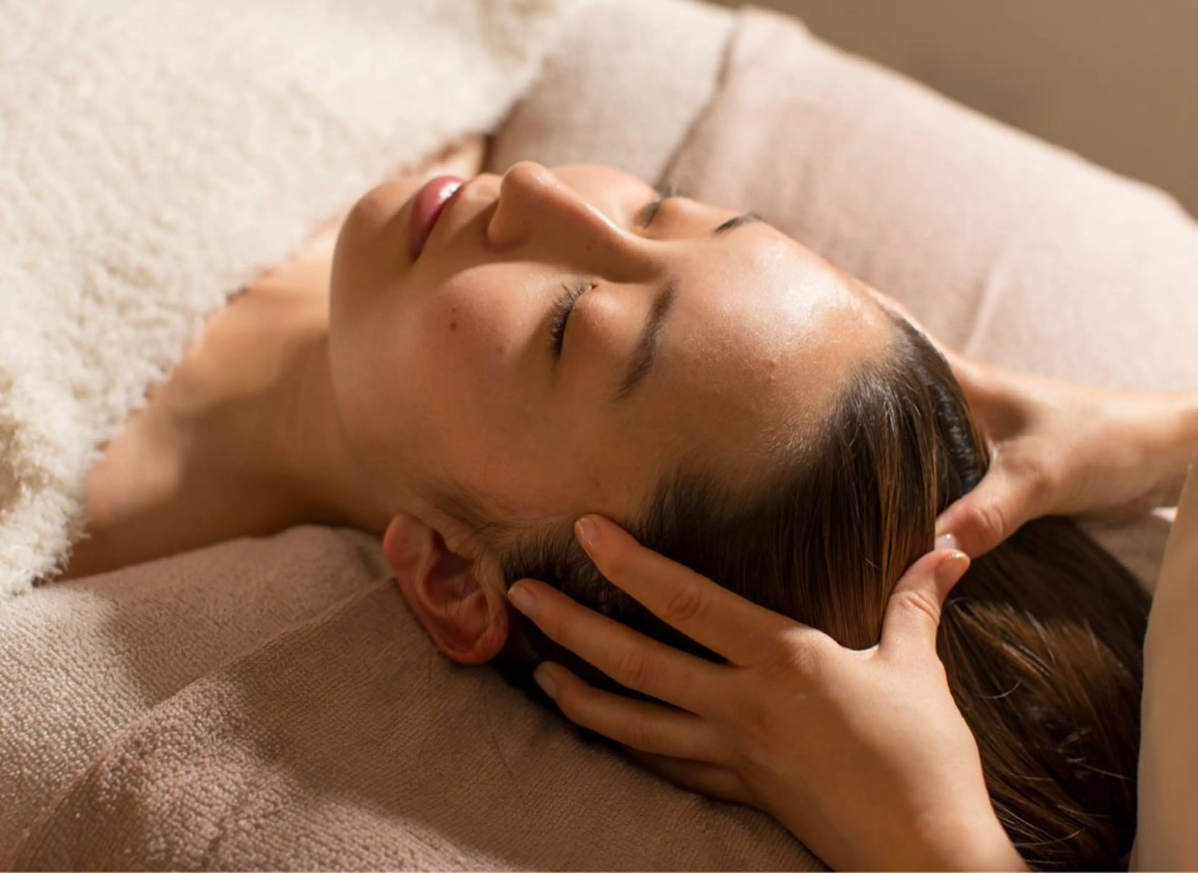 人気オプションメニュー30分♪【眼精疲労/頭痛/肩凝り疲れに】ヘッド、ネック、デコルテ、リンパマッサージの写真