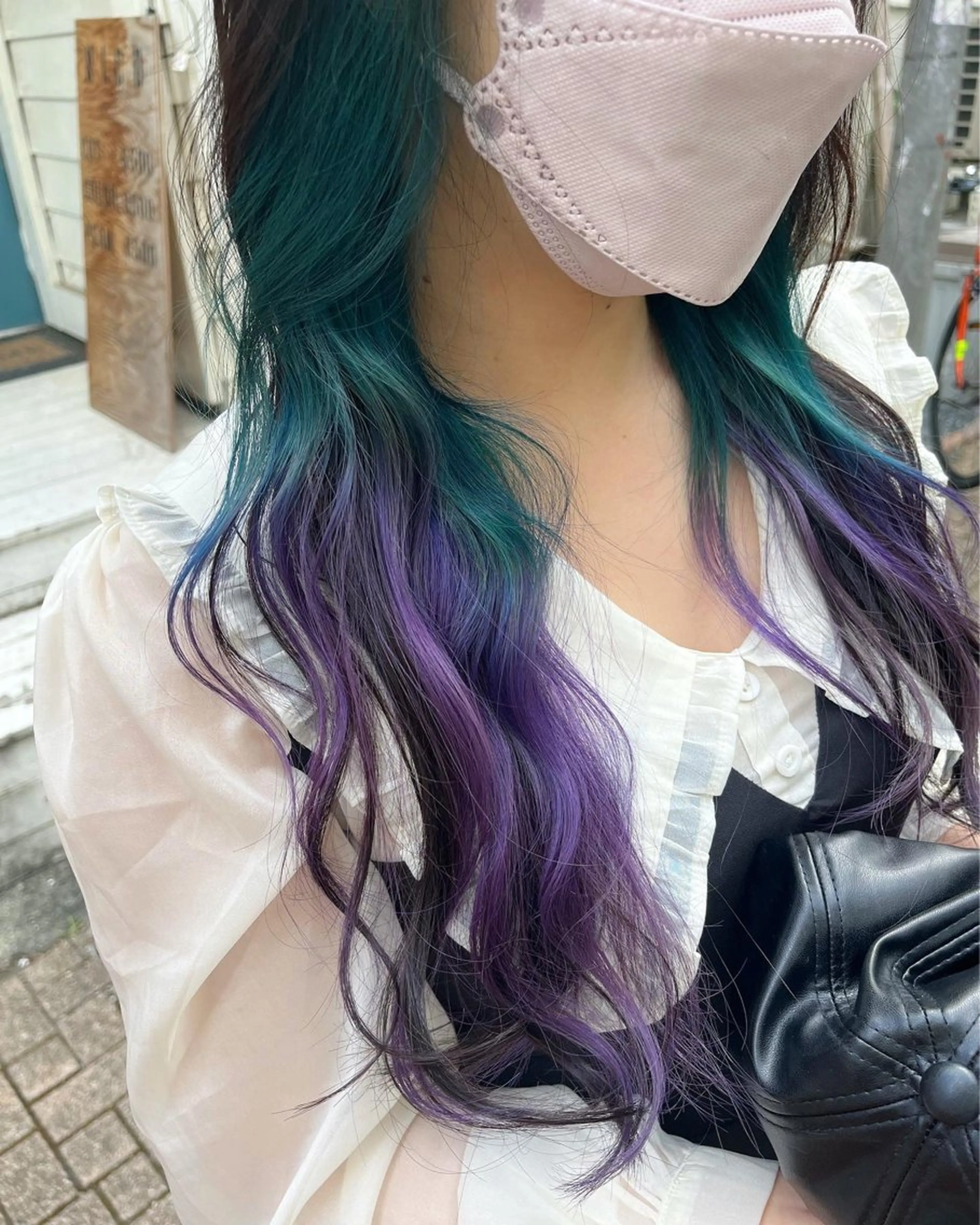 ロング カラー ブリーチ イヤリングカラー インナーカラー ユニコーンカラー カット ヘアカラー トリートメント 原宿サロン代表 デザインカラー伊藤卓のヘアスタイル