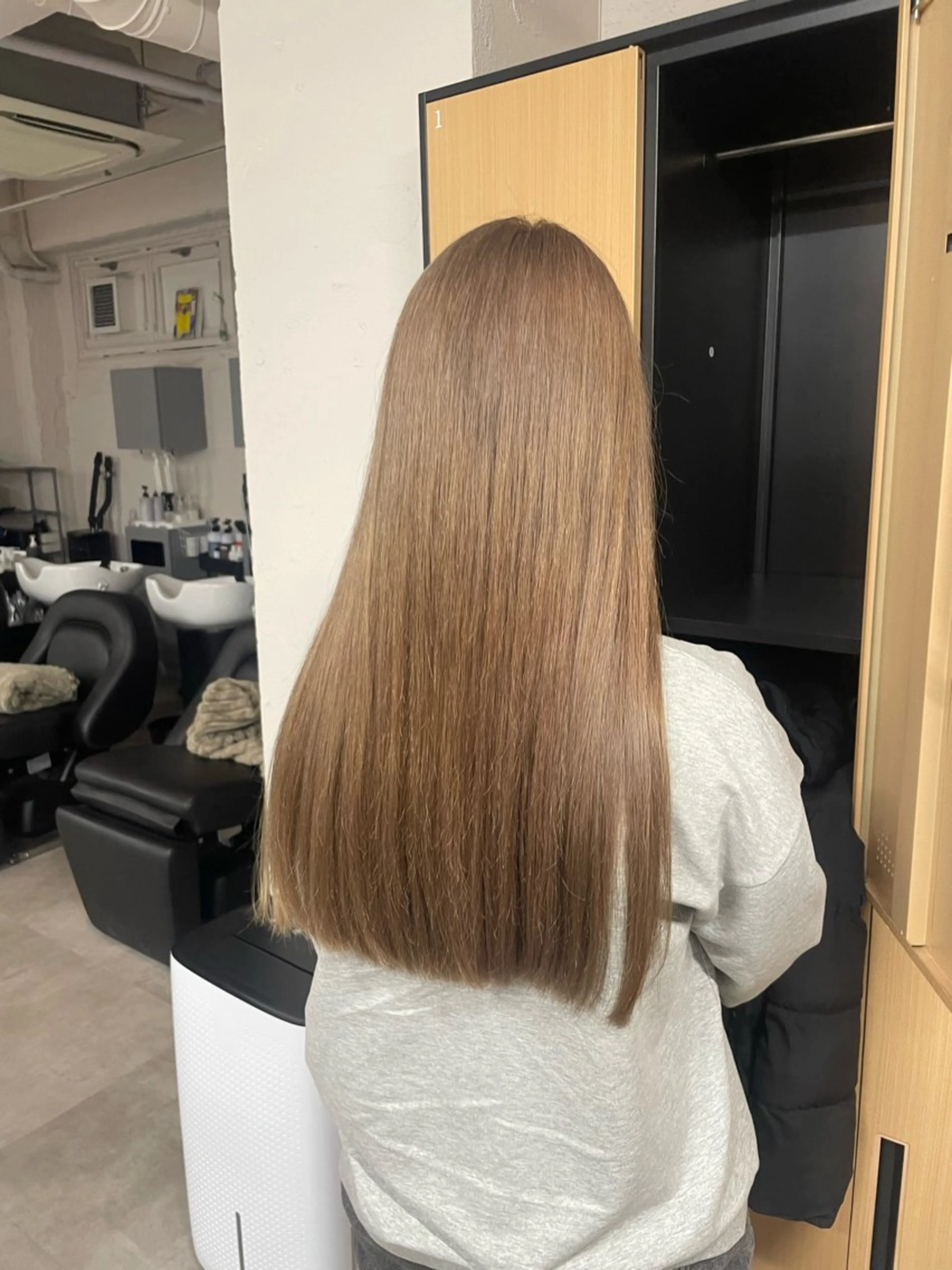 ロング ヘアカラー tokute 中野真咲🐺のヘアスタイル