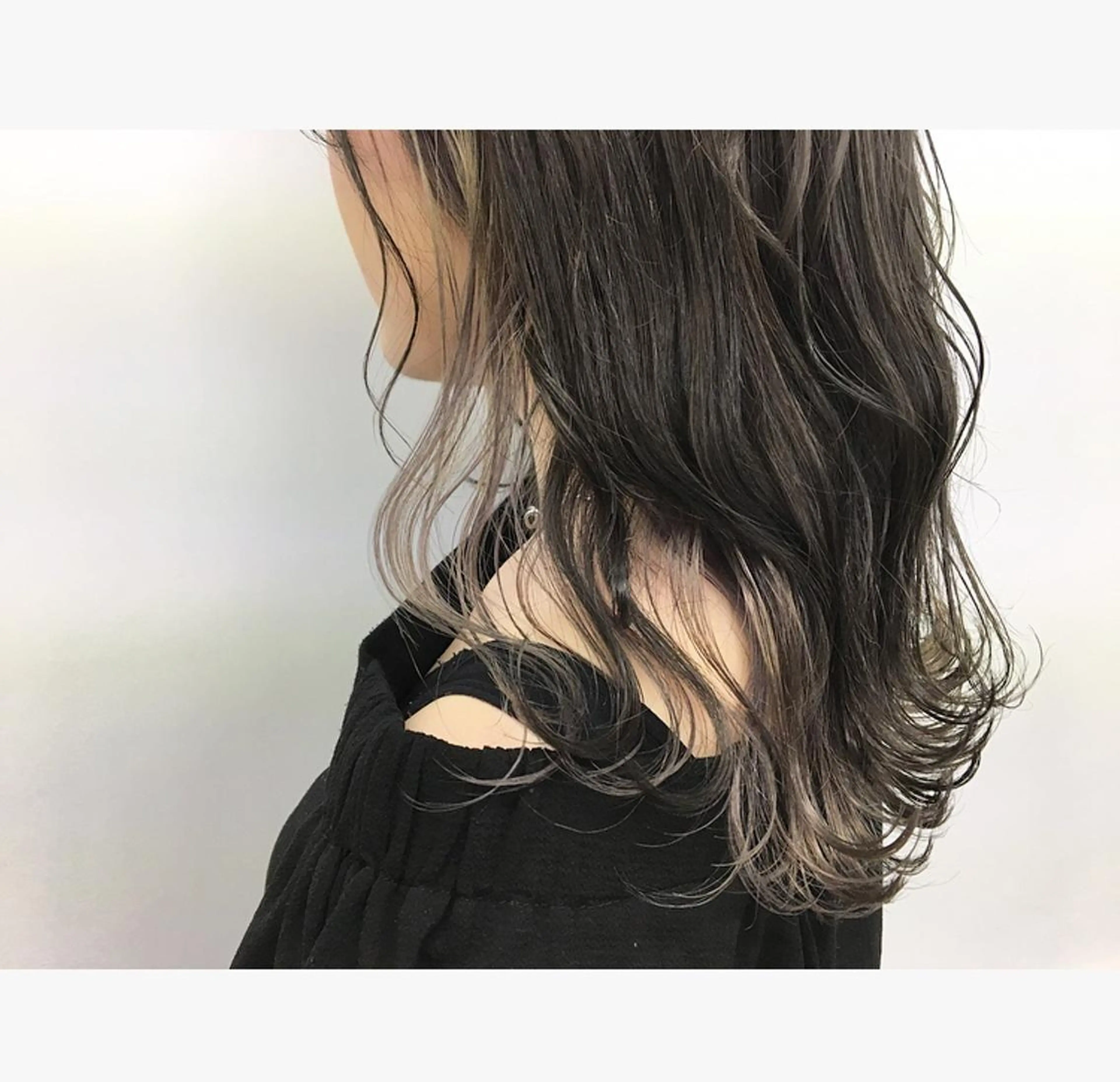 セミロング カラー アッシュ インナーカラー シルバー カット ヘアカラー トリートメント 鈴木 翔梧のヘアスタイル