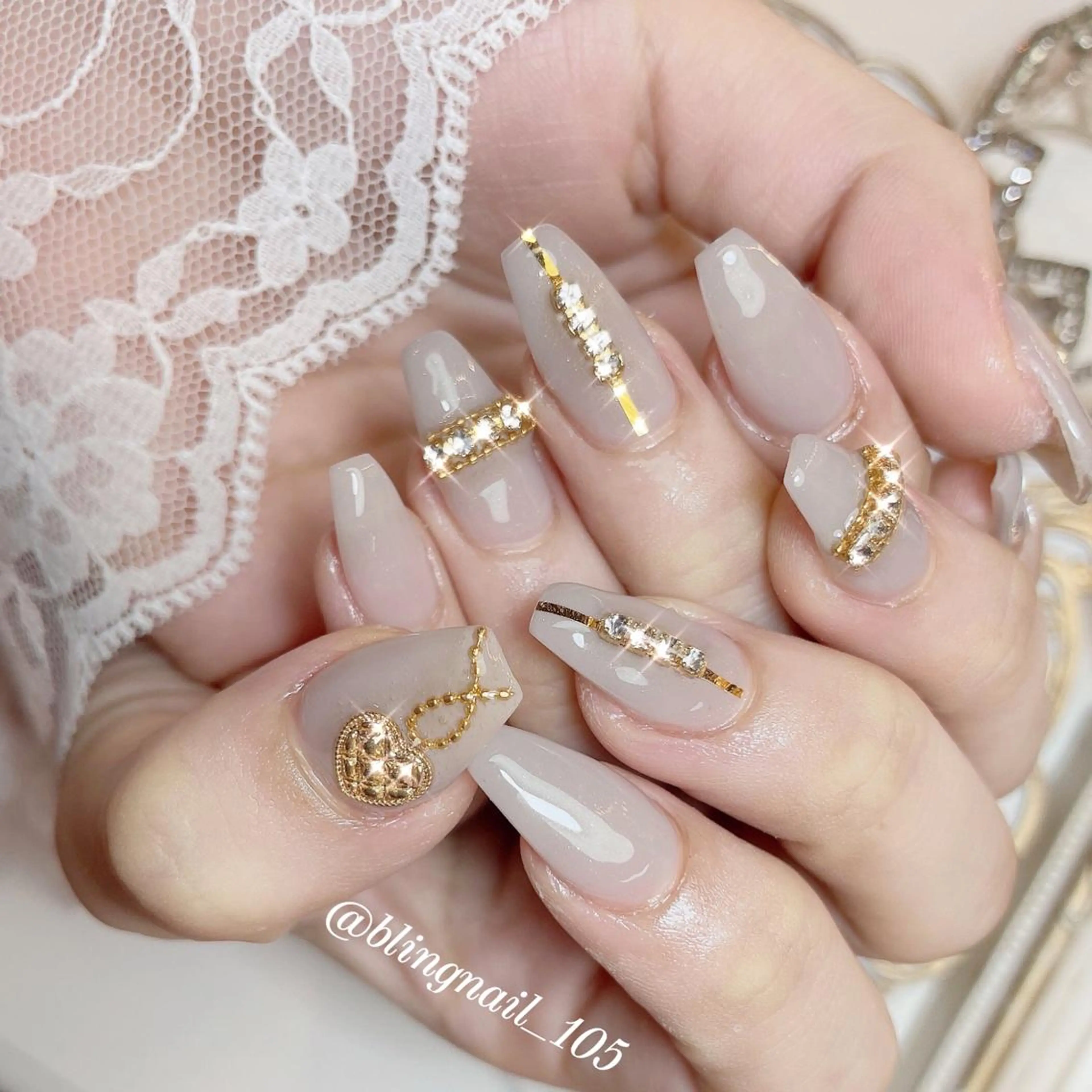 ネイル 23時まで❤︎韓国、 ワンホンネイルのネイルデザイン