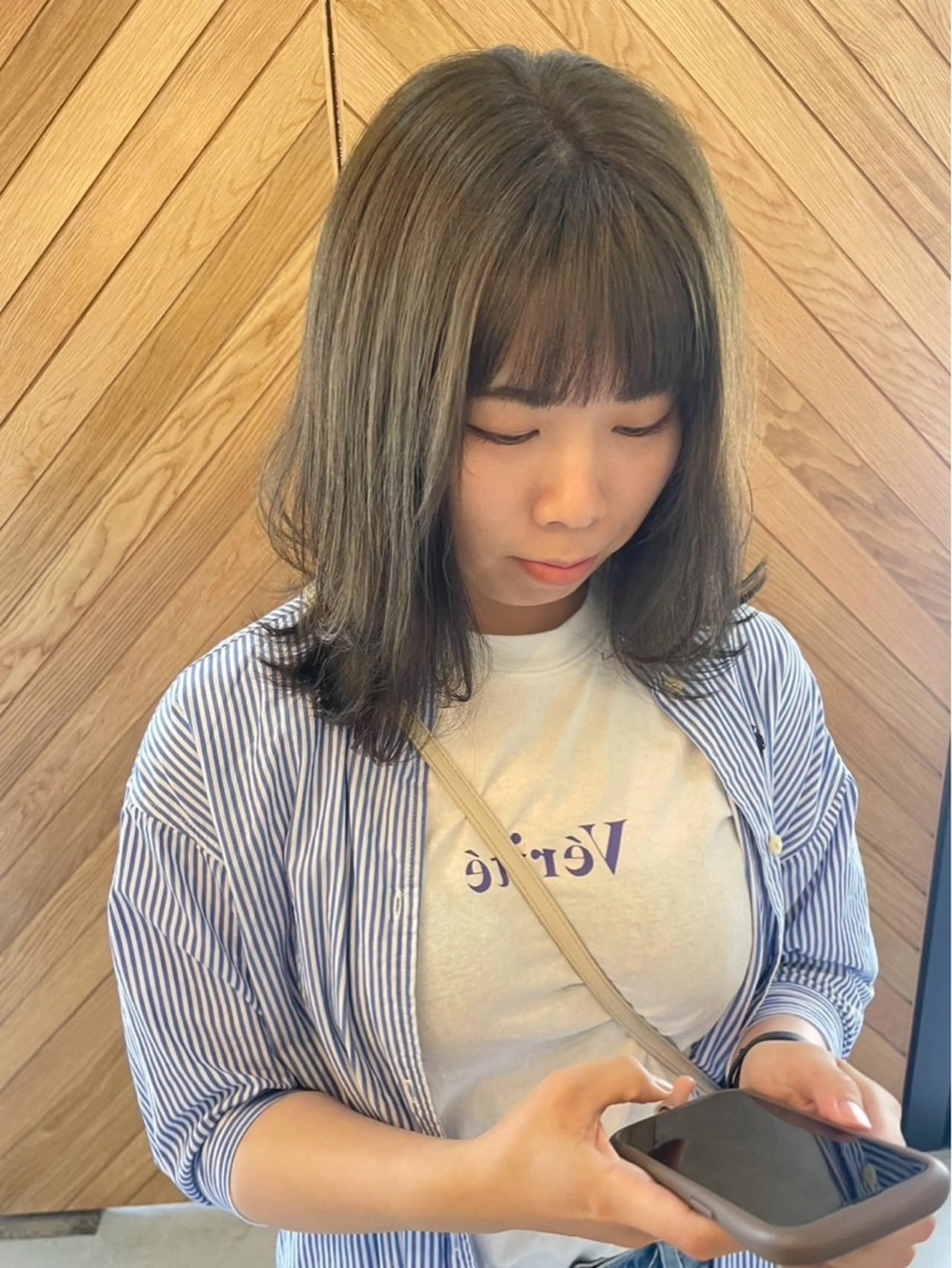 ミディアム レイヤーカット 小久保 里紗のヘアスタイル