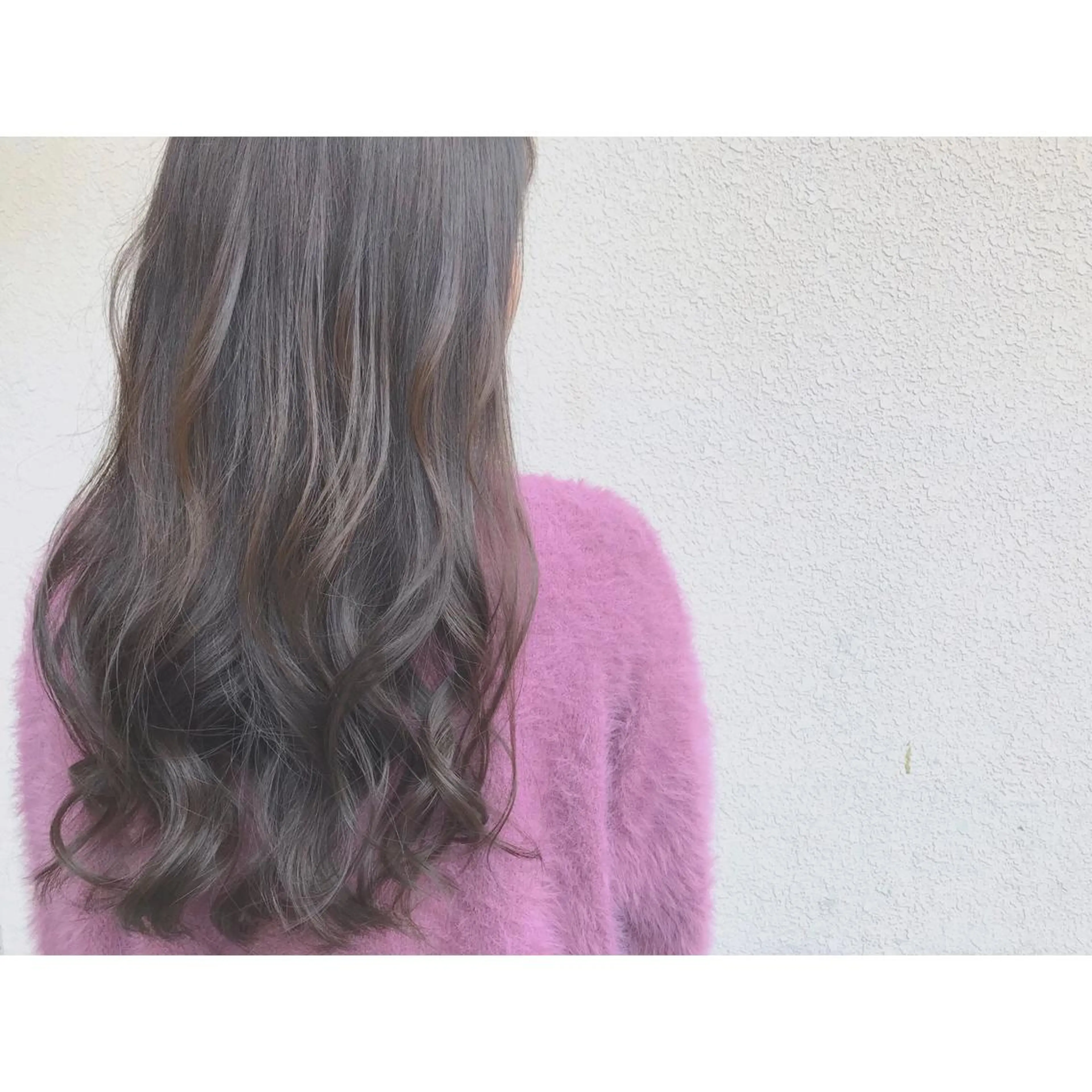 ロング カラー ベージュカラー なかにし まゆみのヘアスタイル