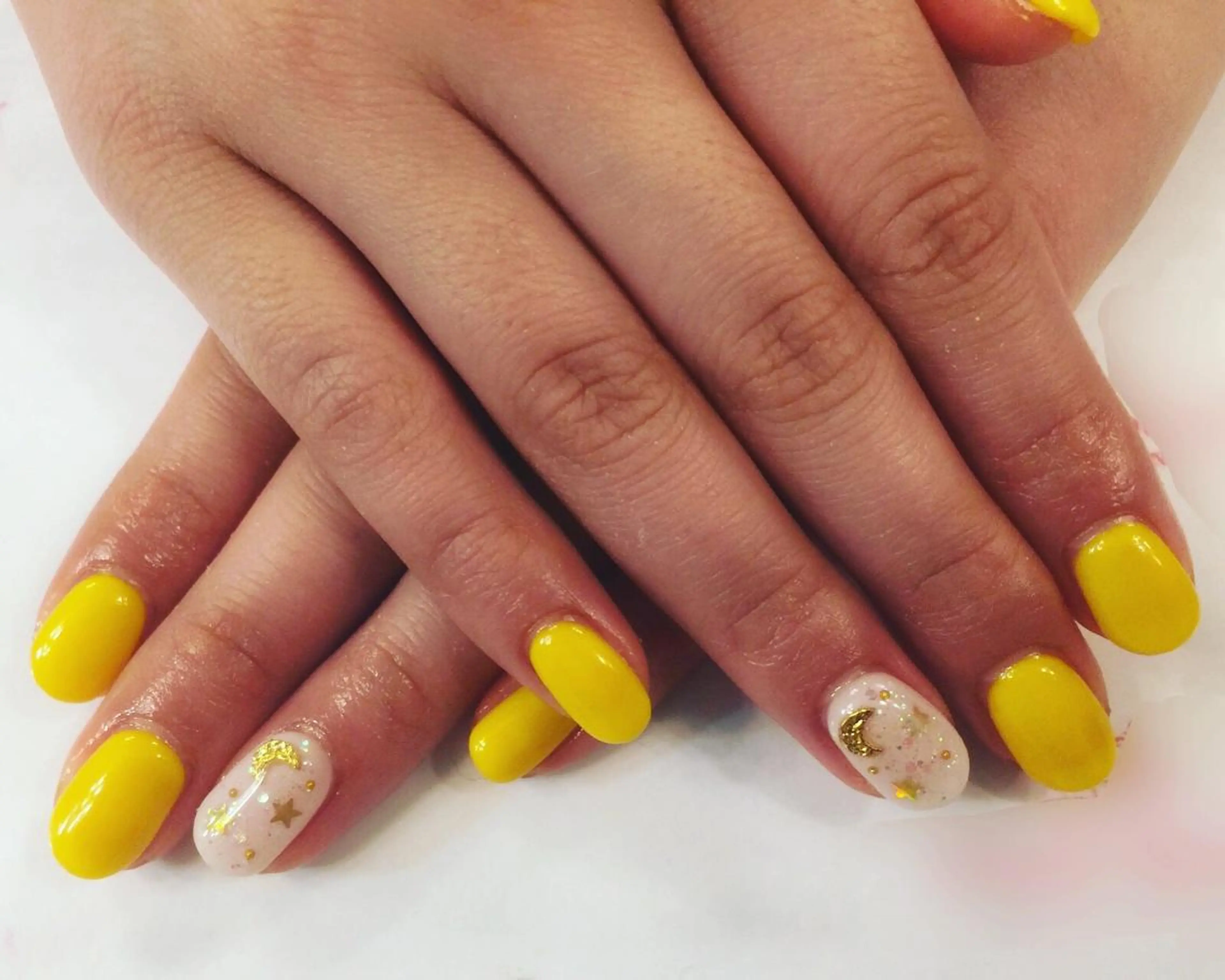 ネイル ネイルリボン 受付スタッフのネイルデザイン