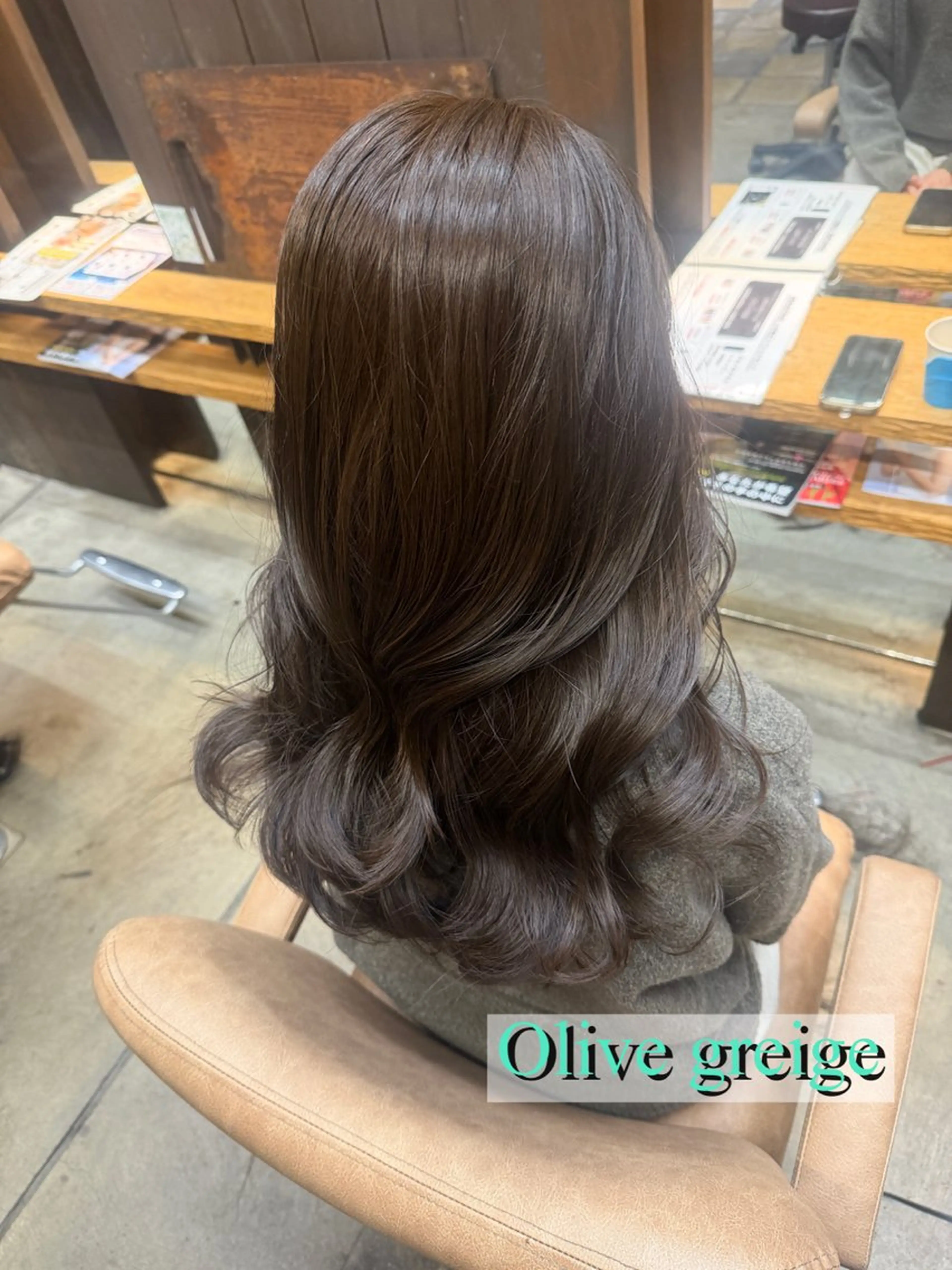 セミロング ヘアカラー トリートメント 美髪縮毛矯正/ 髪質改善/愛敬響のヘアスタイル