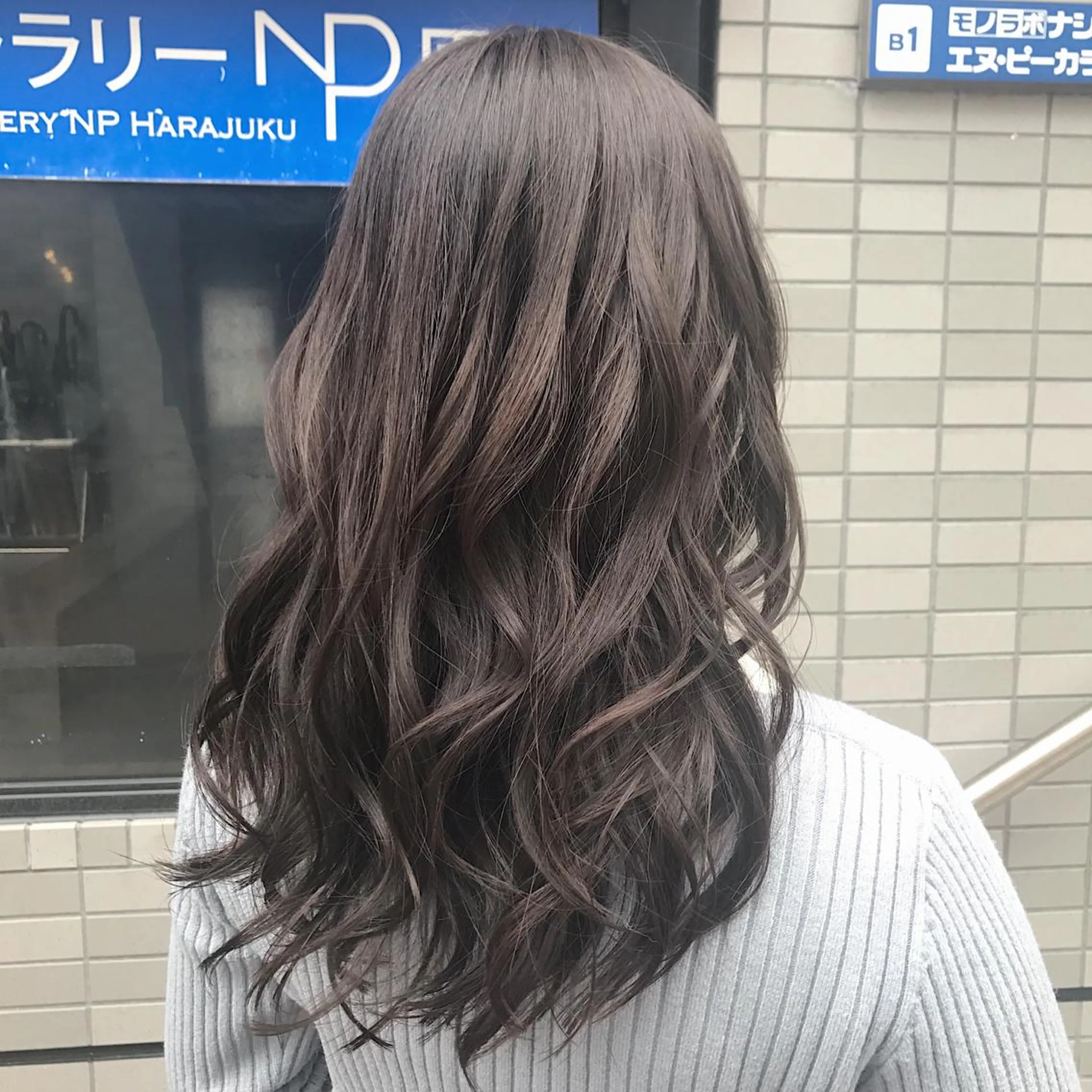セミロング カラー ヘアアレンジ Zina渋谷エリア マネージャShionのヘアスタイル
