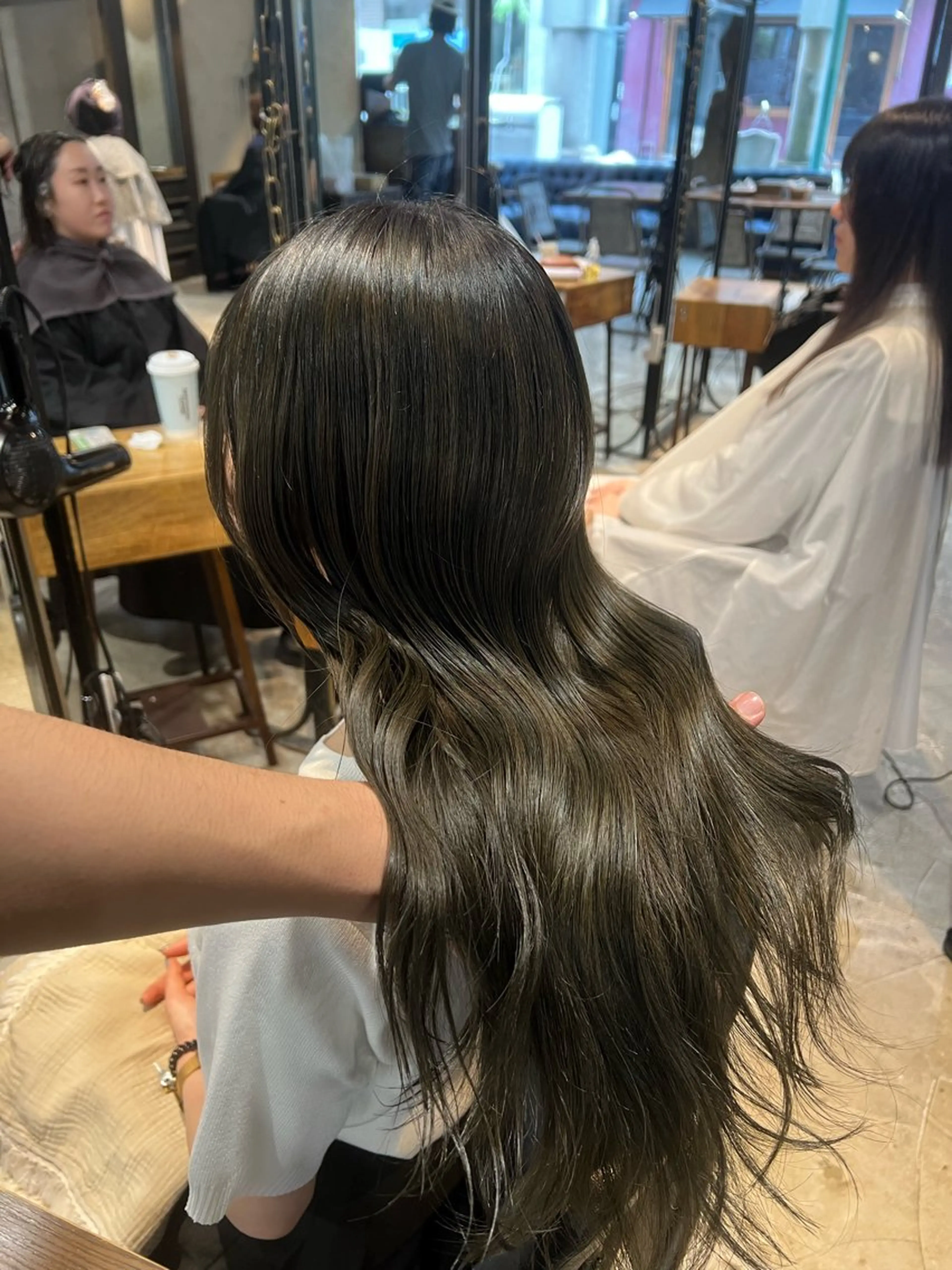 ロング カラー カット ヘアカラー トリートメント 赤みゼロ/透明感 カラー🌿KANTAのヘアスタイル