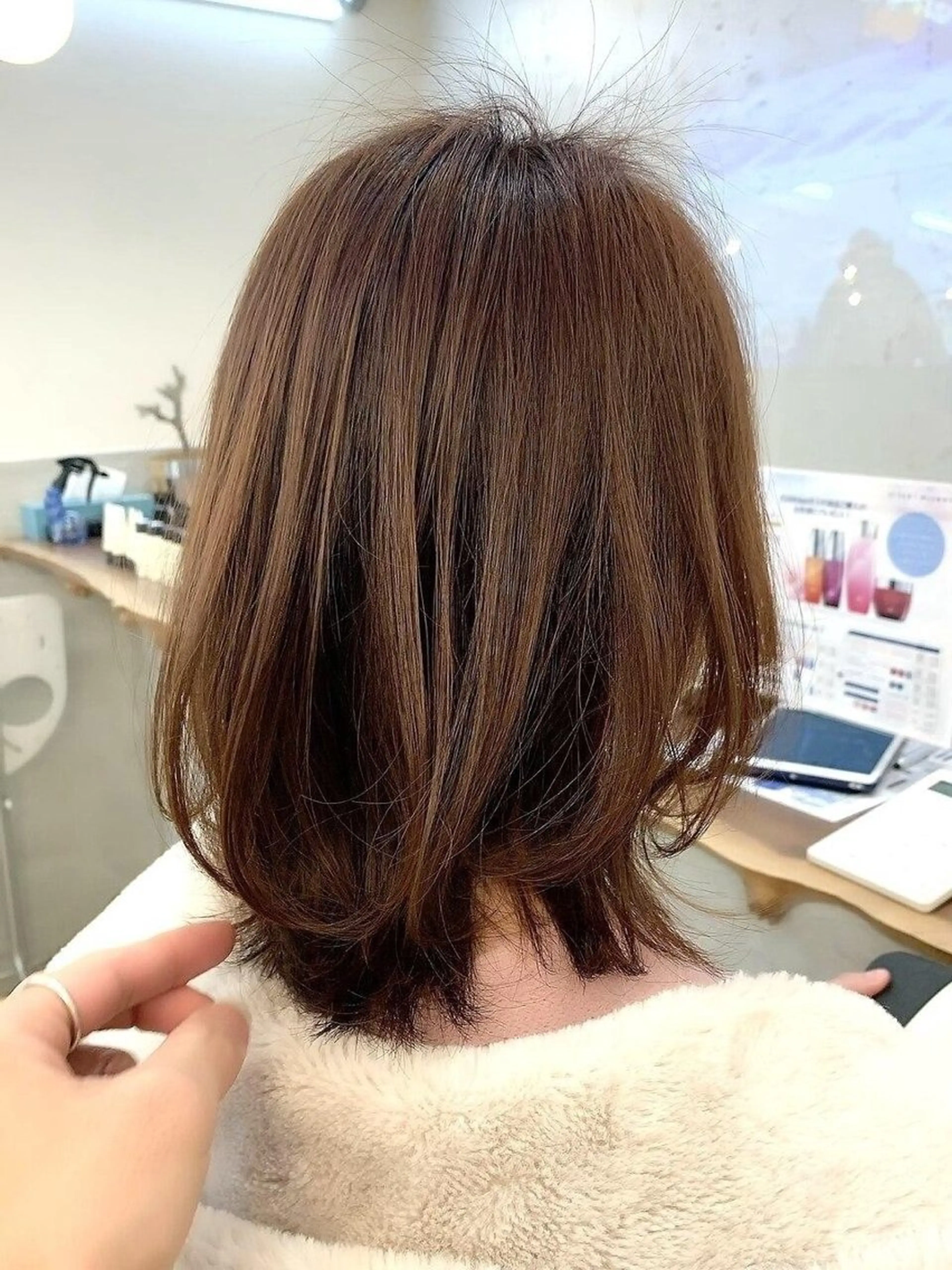 ミディアム カラー 透明感カラー ヘアカラー ROMMY.所属・ナギサ/本厚木/ ボブ/ミディアム🤍のヘアスタイル