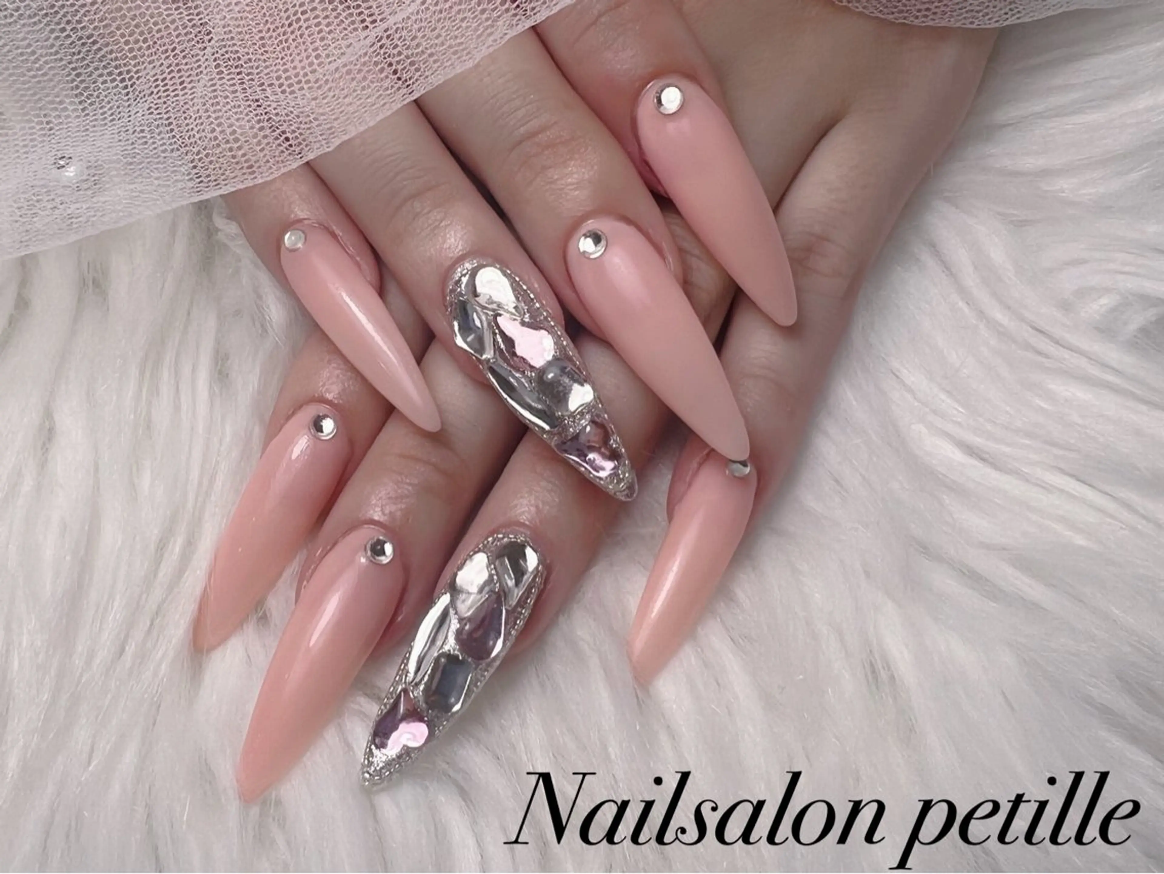 ネイル ハンドネイル Nailsalon petille所属・Ｈ azのネイルデザイン