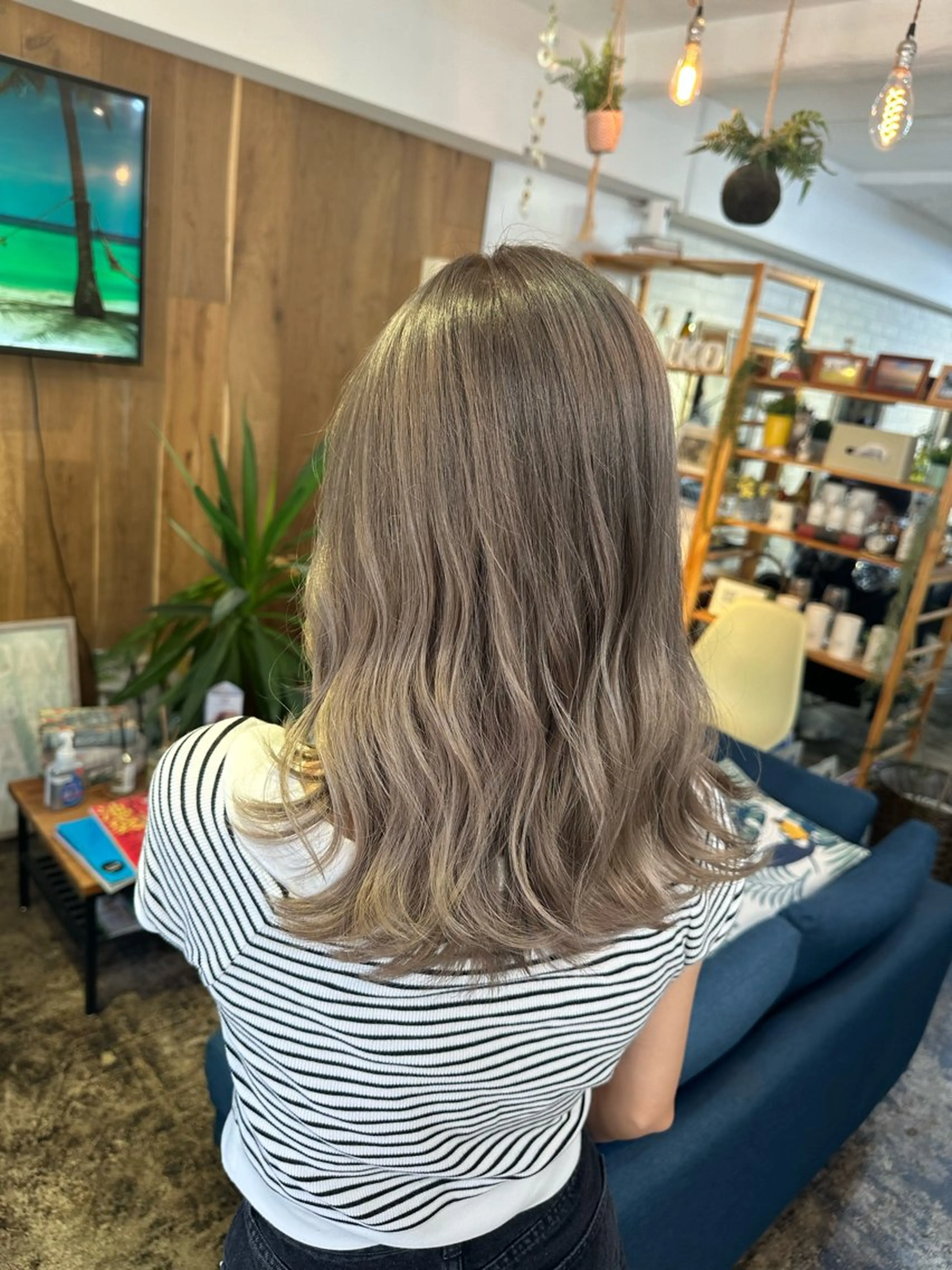 セミロング カラー hair living Liko池袋東口店【ヘアーリビング　リコ】所属・🌱透明感カラー☘️ TOYO🌱のヘアスタイル