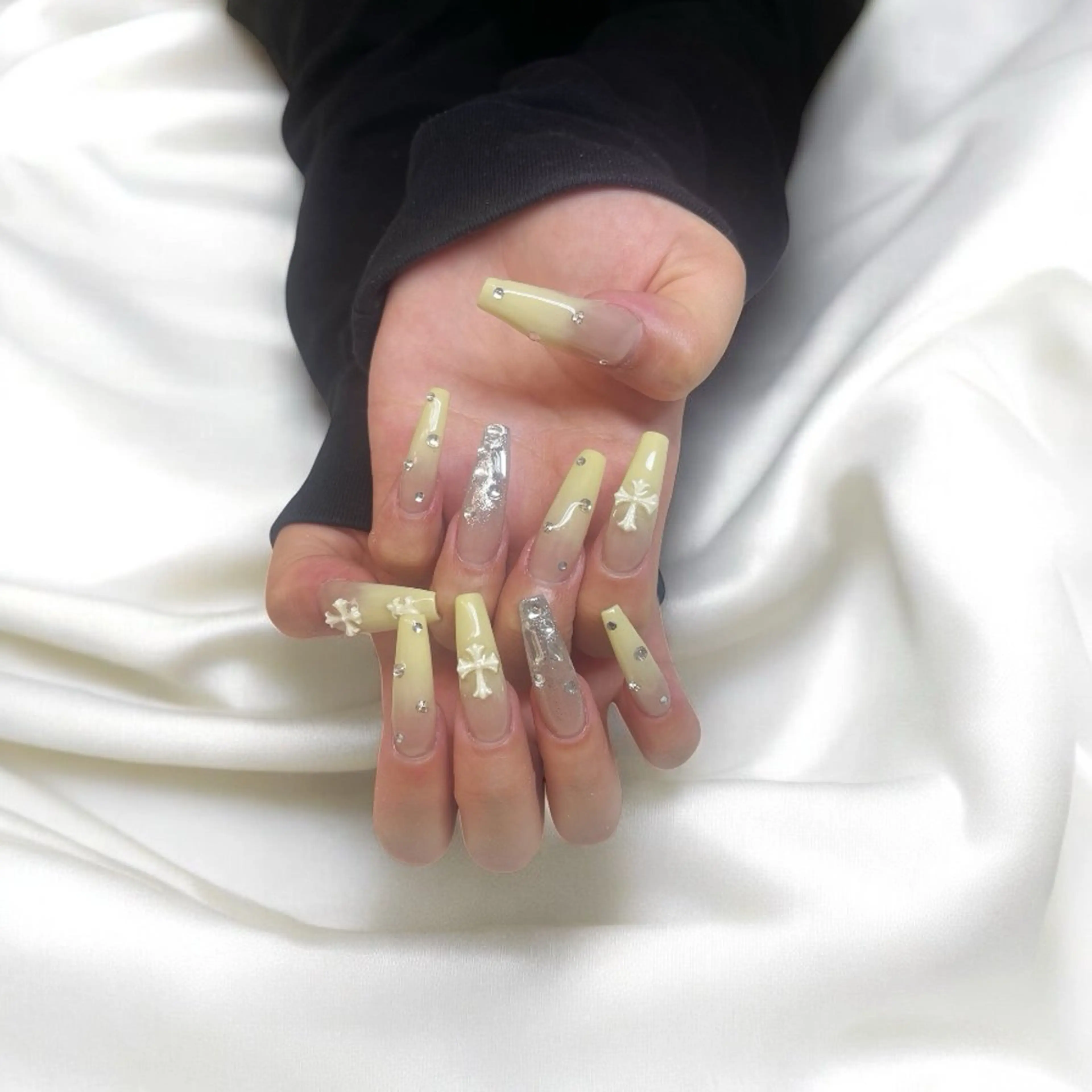 ネイル T-Rich所属・高野 沙玖良のネイルデザイン