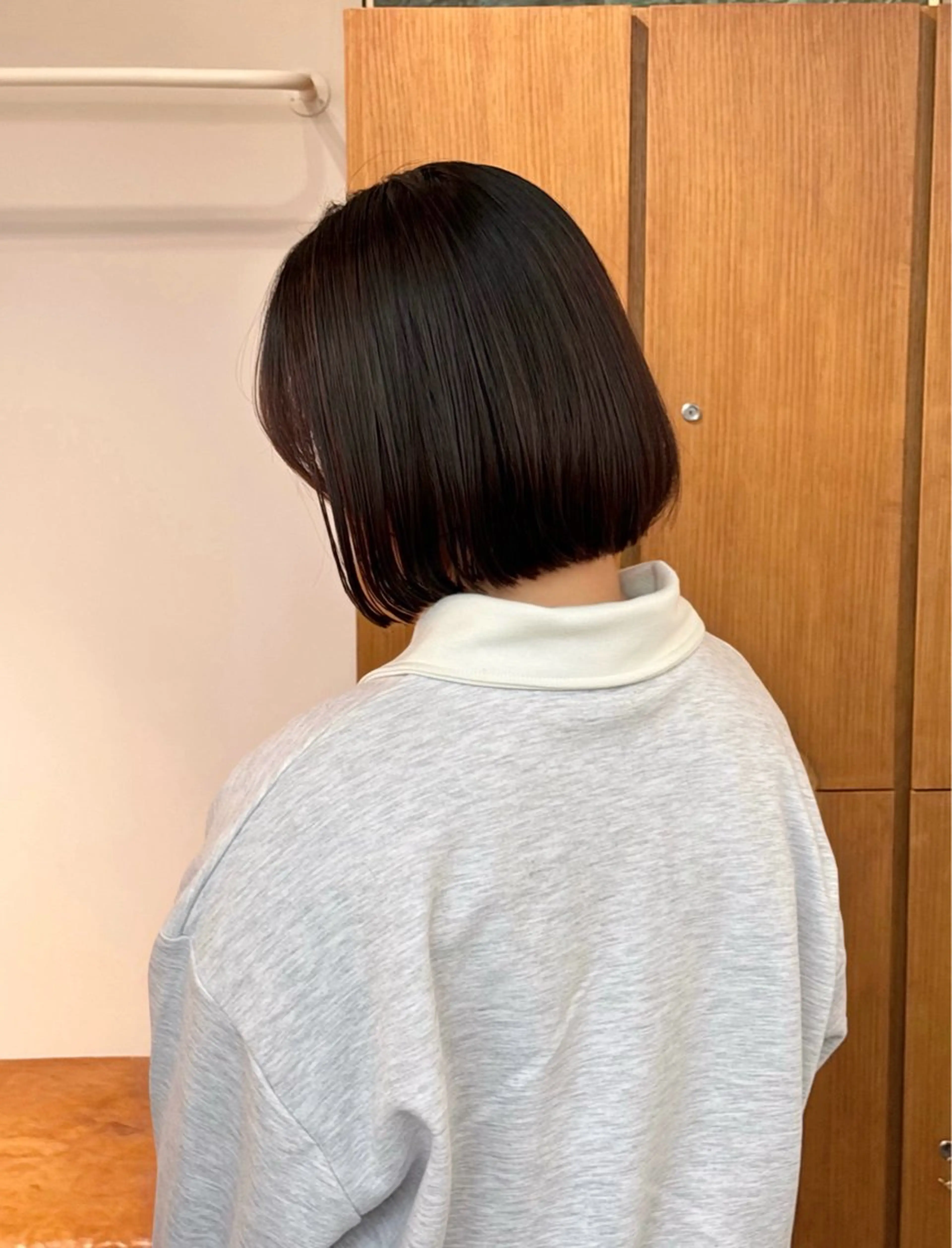 ミディアム aiko【艶カラー ・ミニモ年内で終了】のヘアスタイル