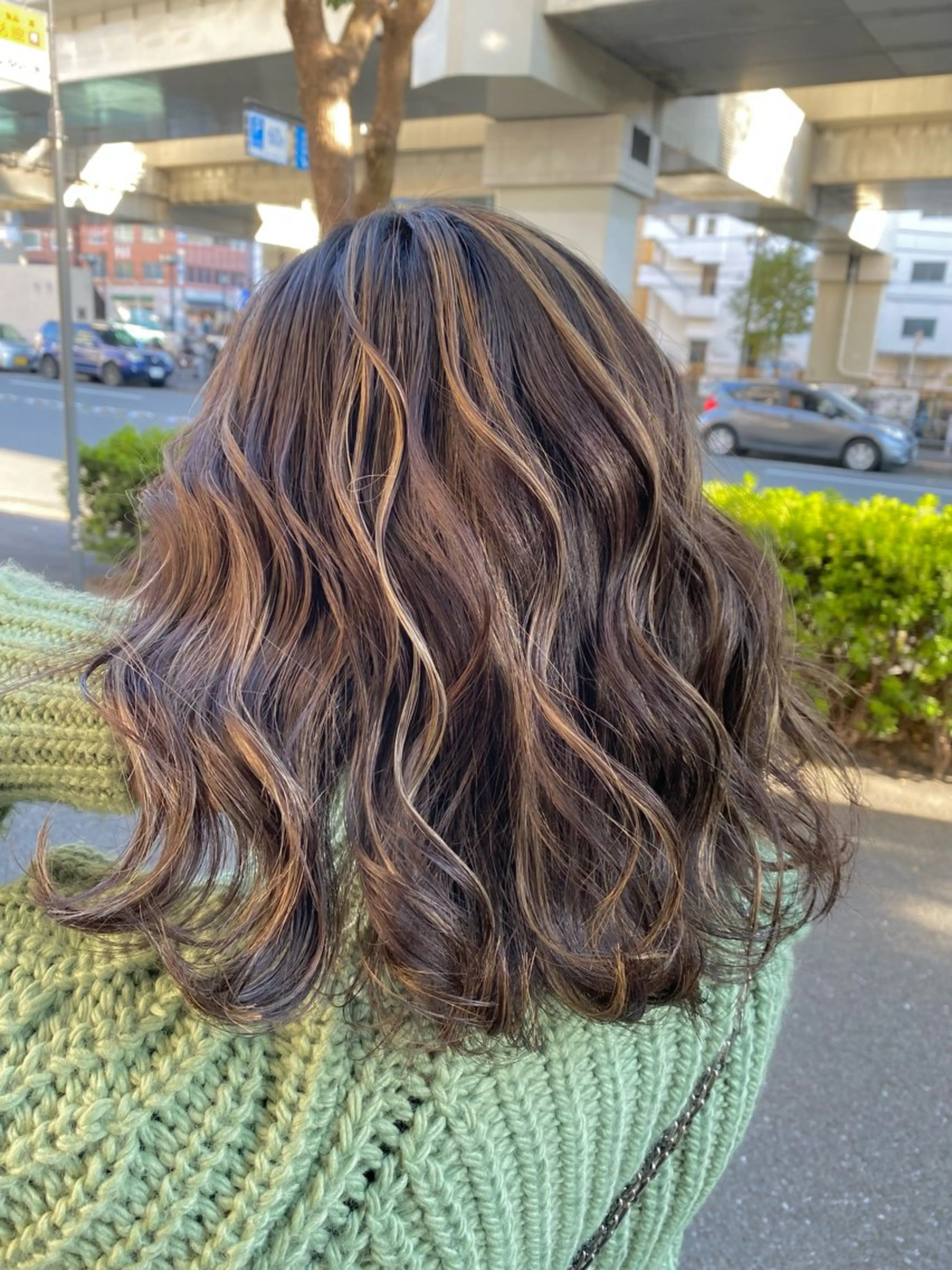 ミディアム カラー ヘアカラー トリートメント 💖ハイライト/ハイ トーン💖MIKIのヘアスタイル