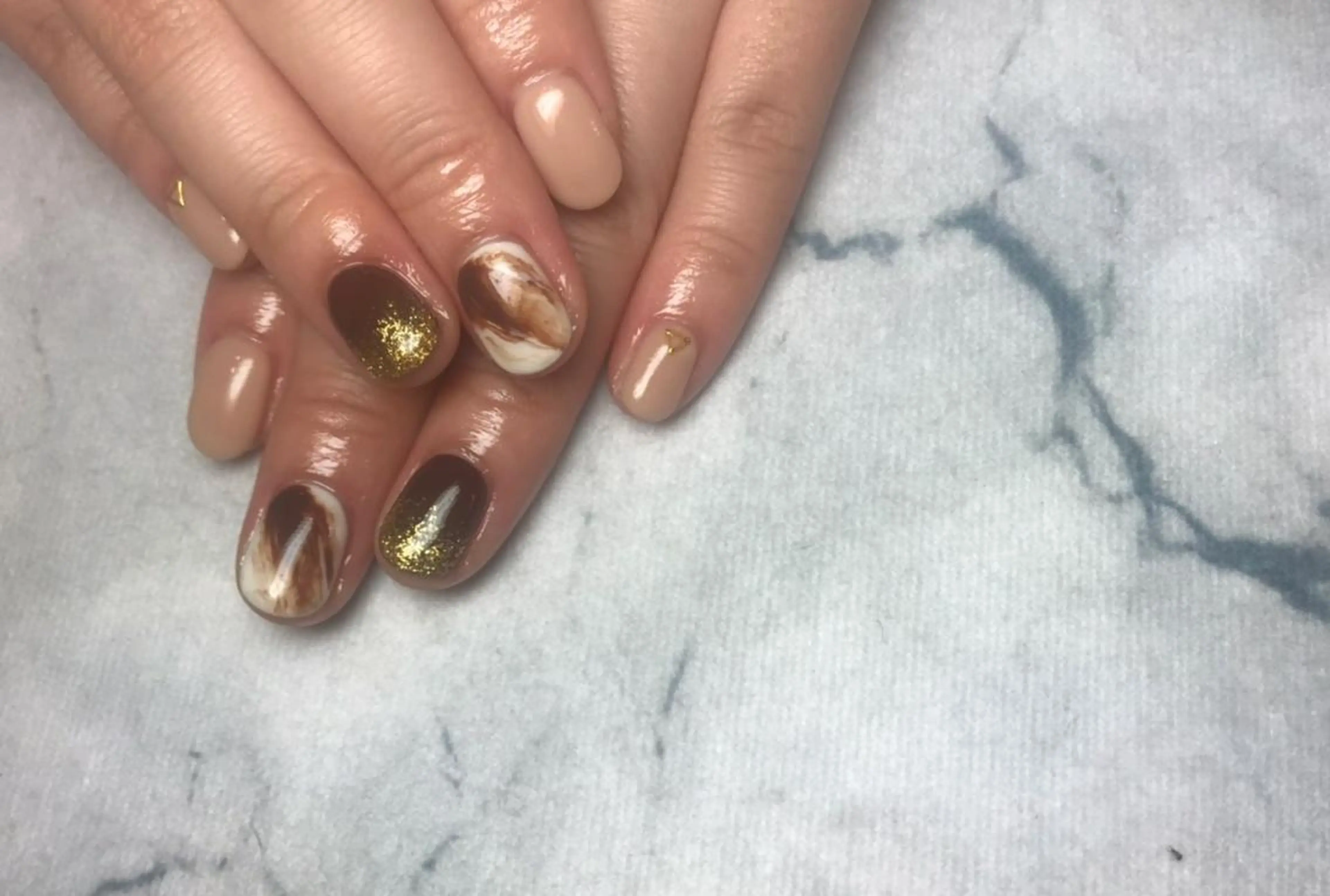 ネイル ネイルリボン 受付スタッフのネイルデザイン