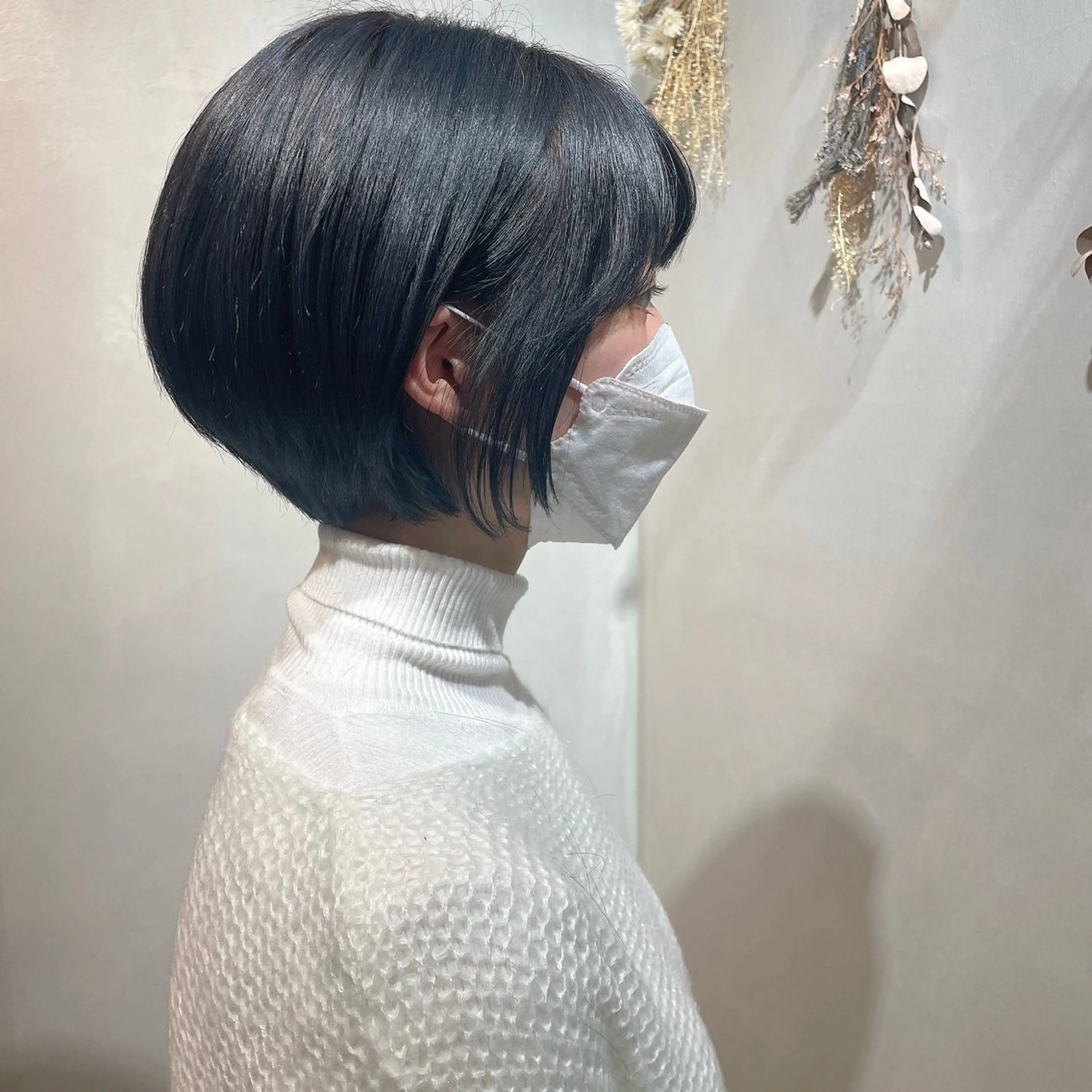 ショート カラー 丸みショート 黒髪 ブルーカラー ブルーブラック ショートヘア mizuki/ レイヤー/四条烏丸のヘアスタイル