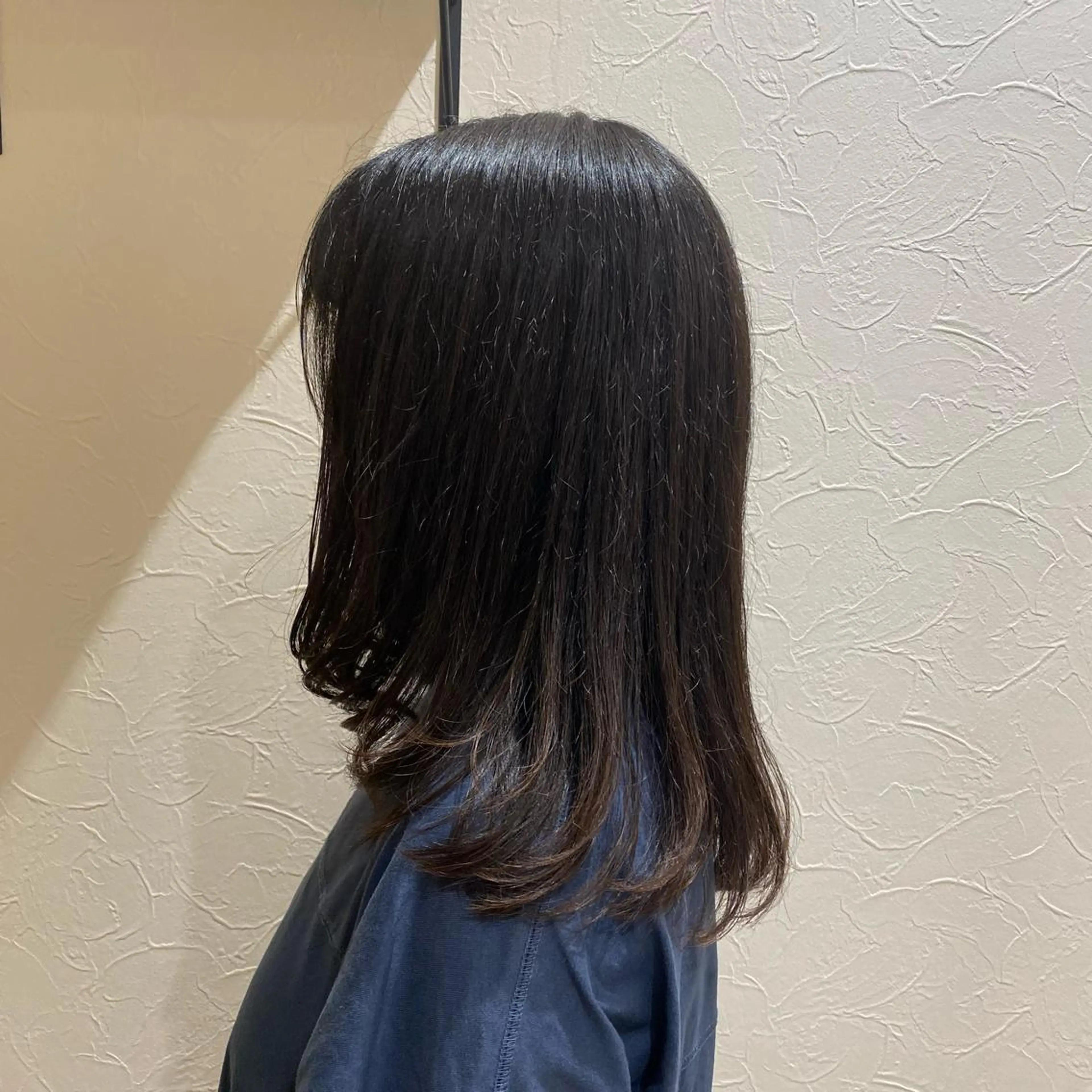 セミロング 顔まわりレイヤー レイヤーカット ase.糸島店所属・UEDA AYAのヘアスタイル
