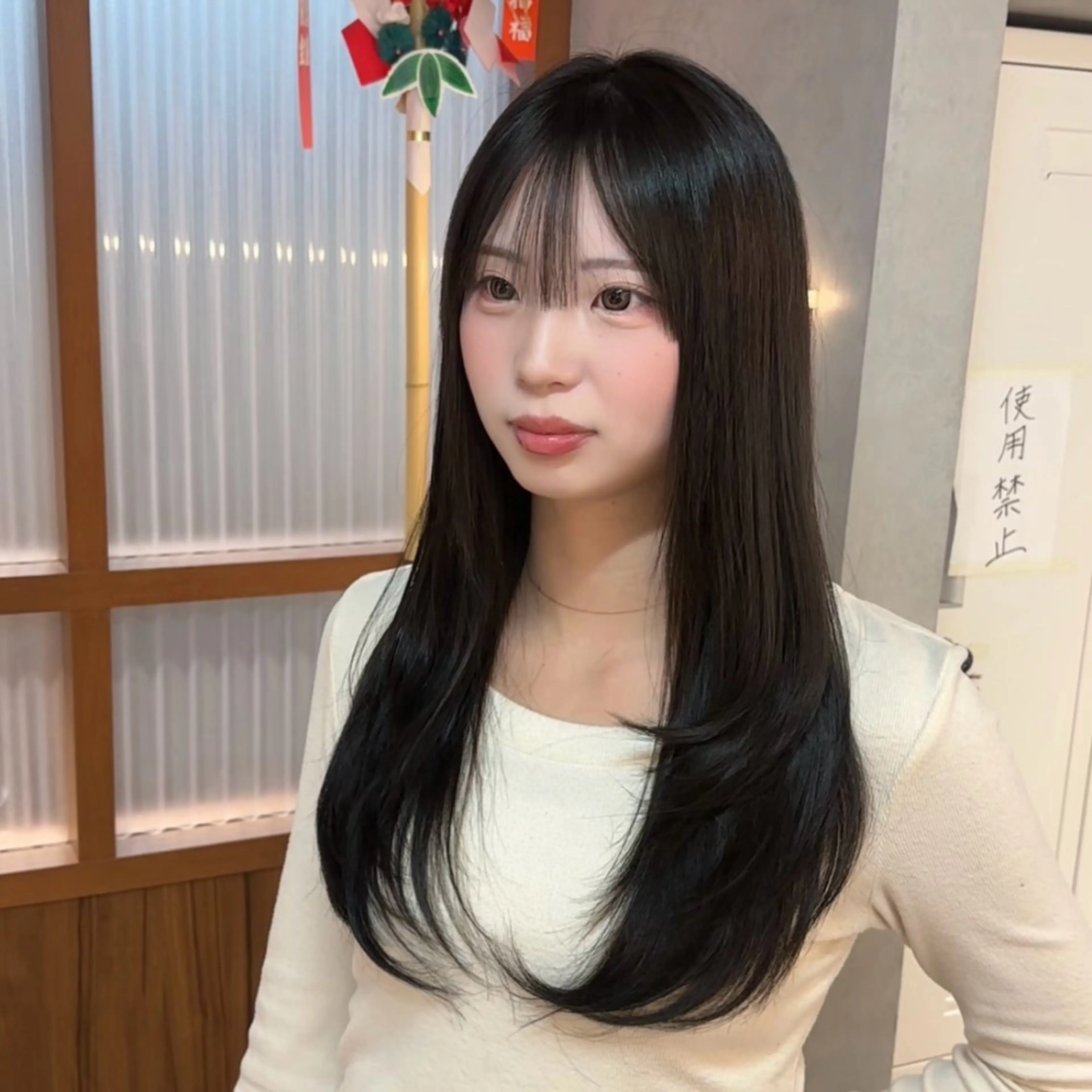 ロング カット ヘアカラー 山口 摩七斗のヘアスタイル