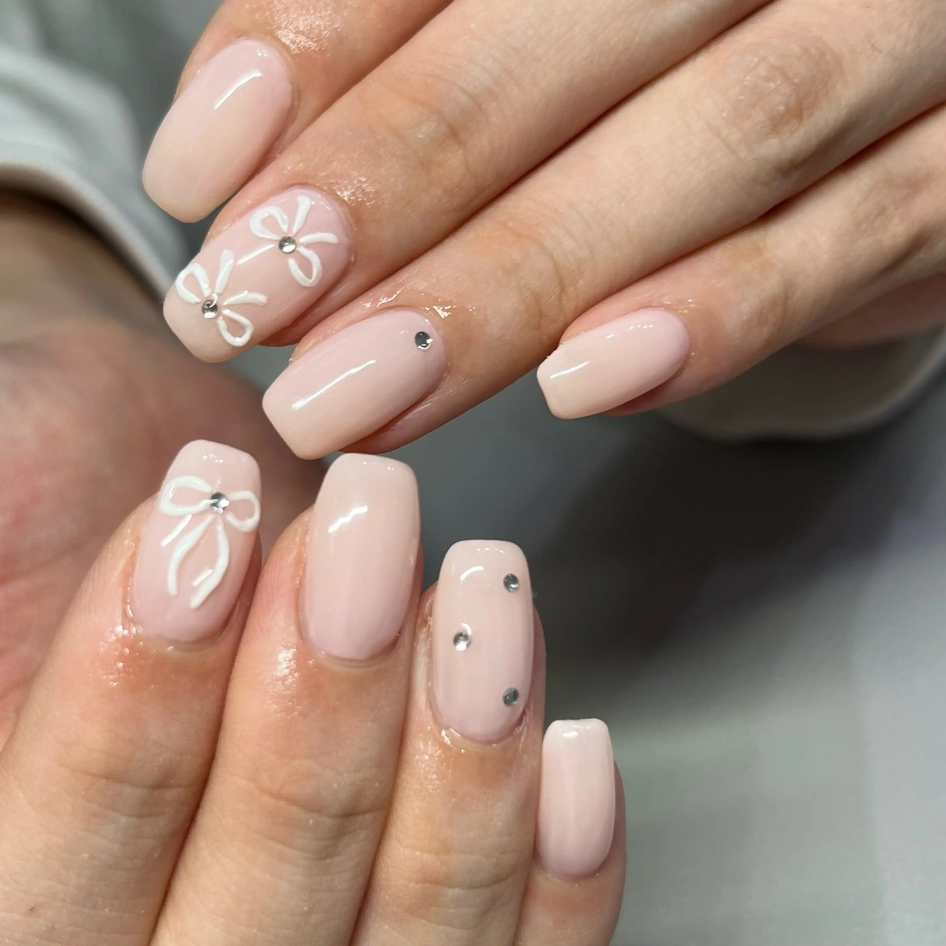 ネイル Ray. ちゅるん系ニュアンスのネイルデザイン