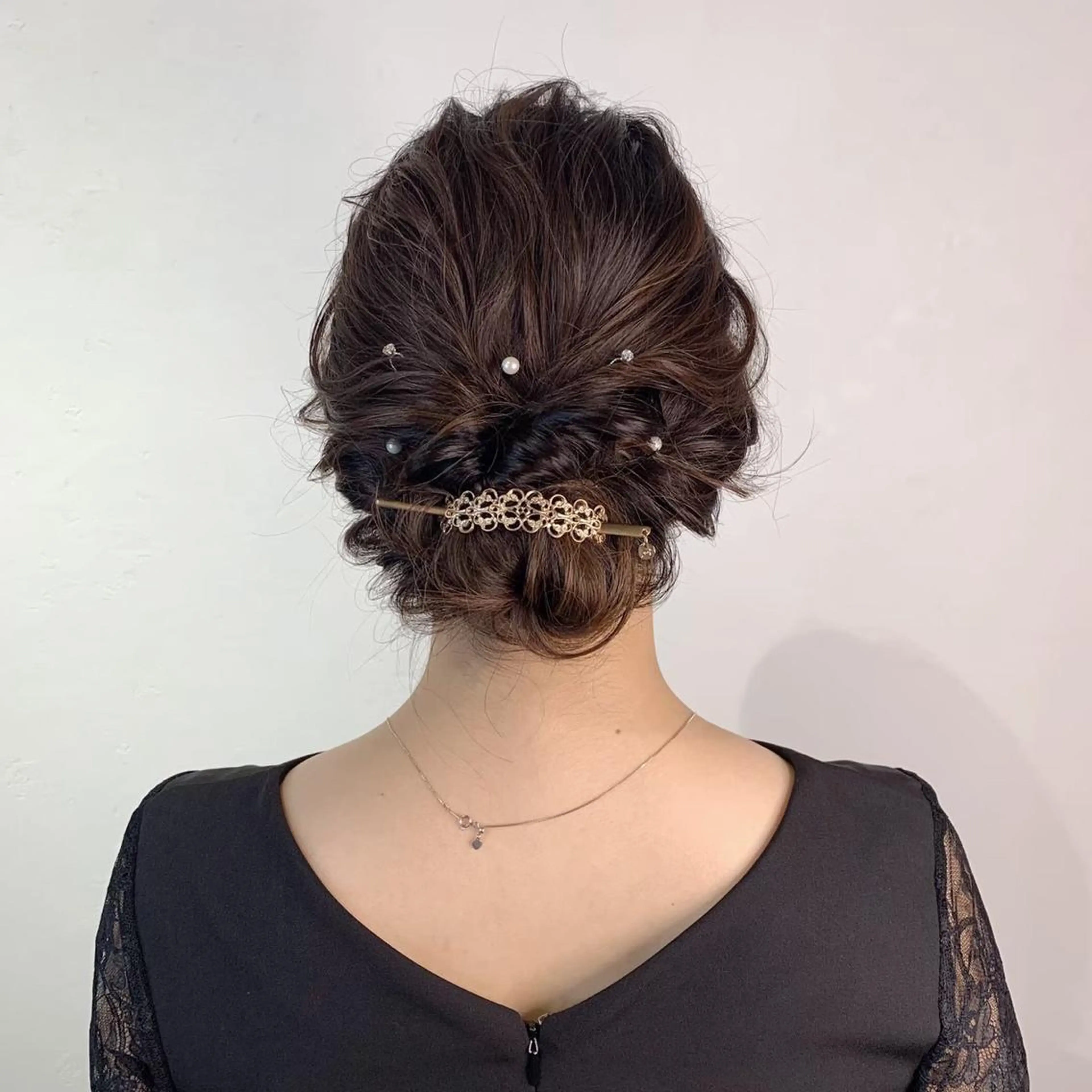 セミロング ヘアアレンジ _WHITE 高槻のヘアスタイル