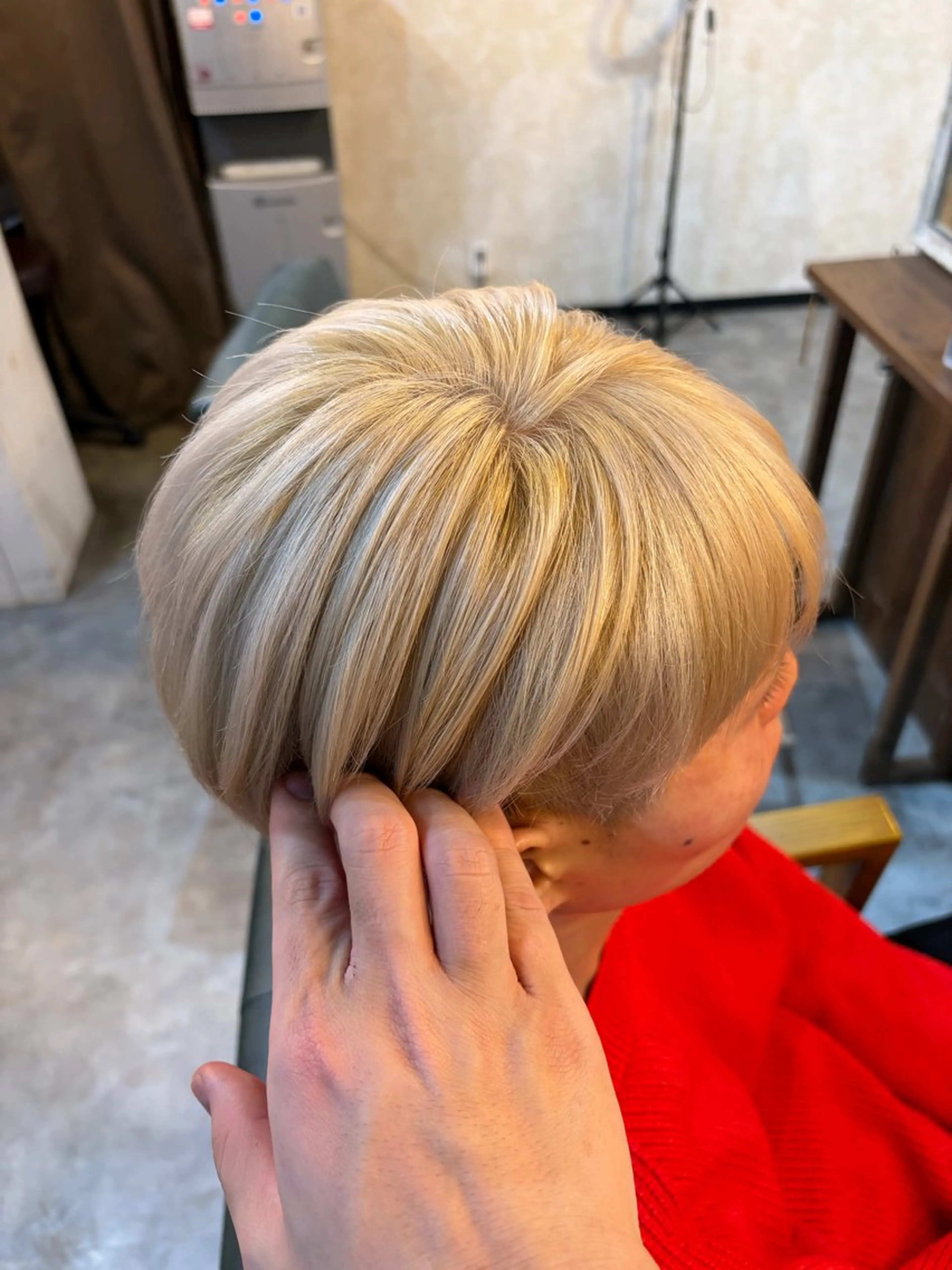 メンズ ヴェチカヘア京橋所属・脱白髪染め カミタニのヘアスタイル