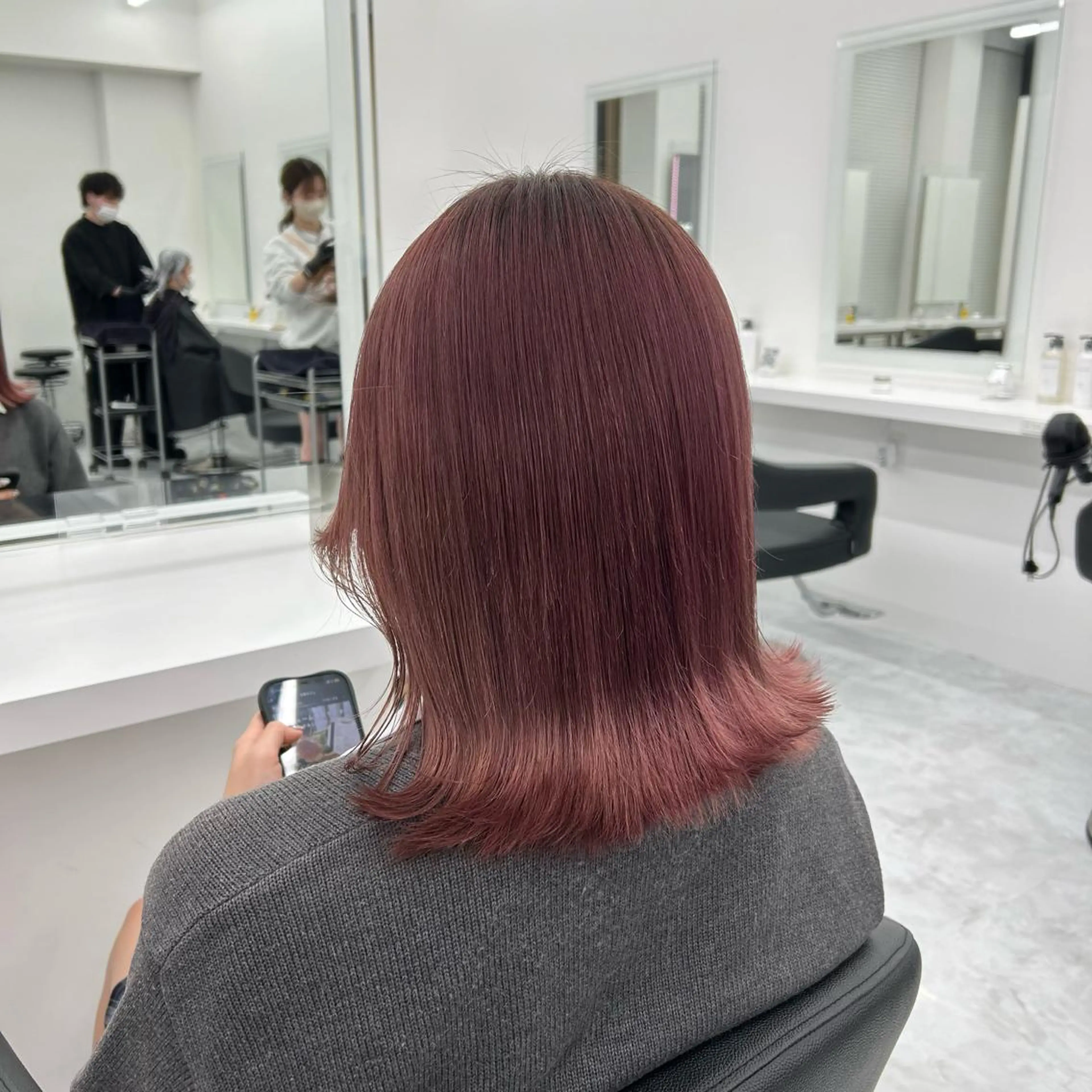 セミロング カラー ヘアアレンジ カット ヘアカラー GOTODAY shair salon 横浜mare店所属・透明感抜群カラー mai🍑♡のヘアスタイル