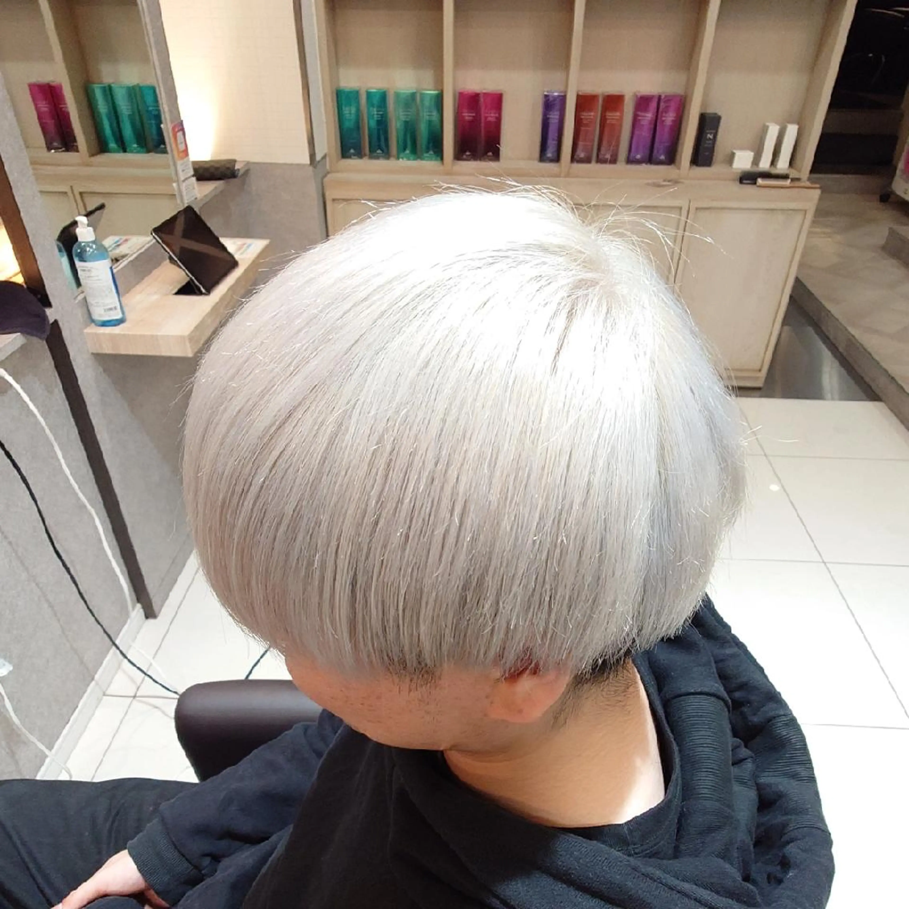 カラー メンズ F.hair salon所属・ハイトーン×髪質改善 🌈しゅんだい🌈のヘアスタイル