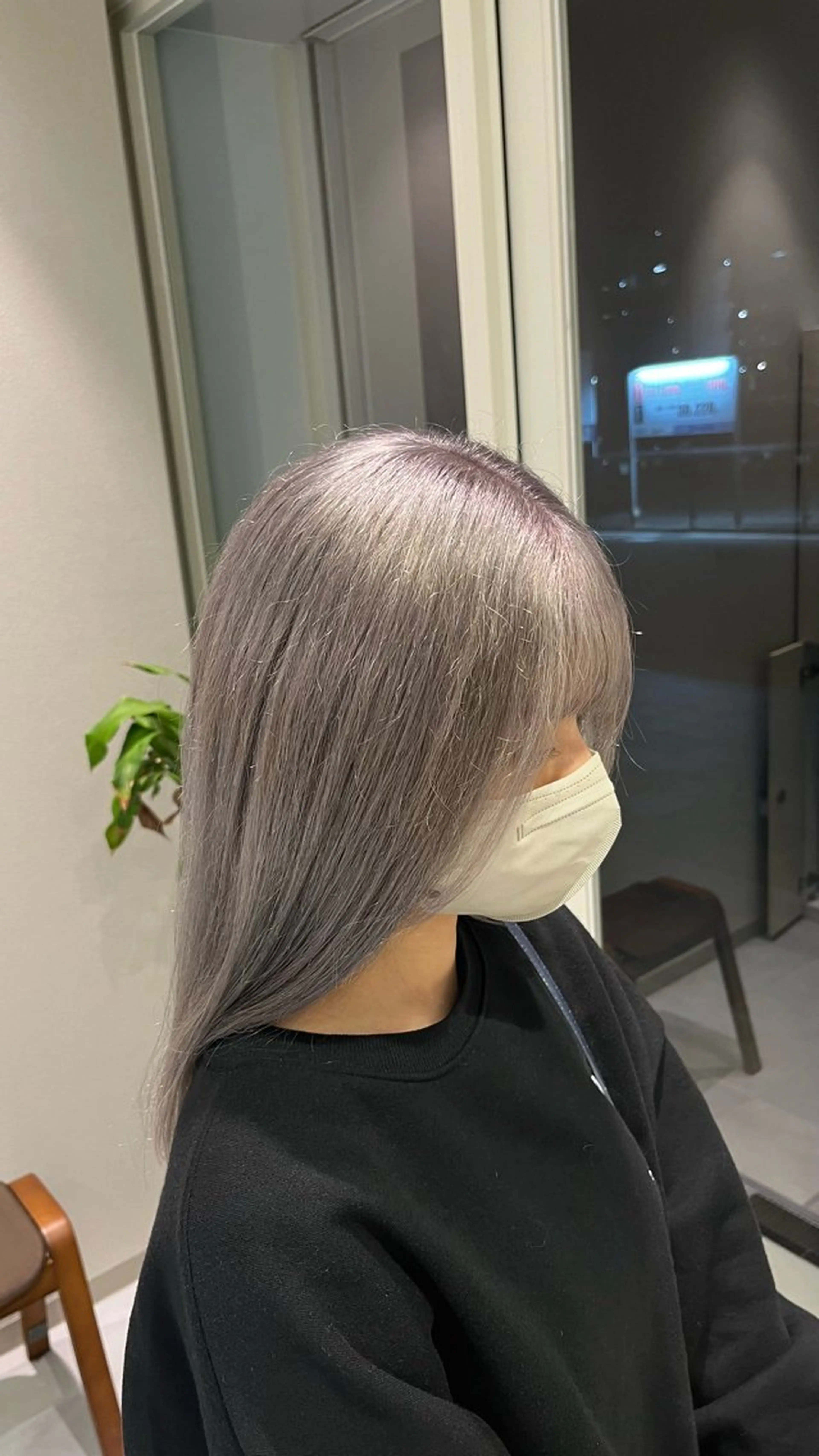 カラー Riku 艶カラーのヘアスタイル