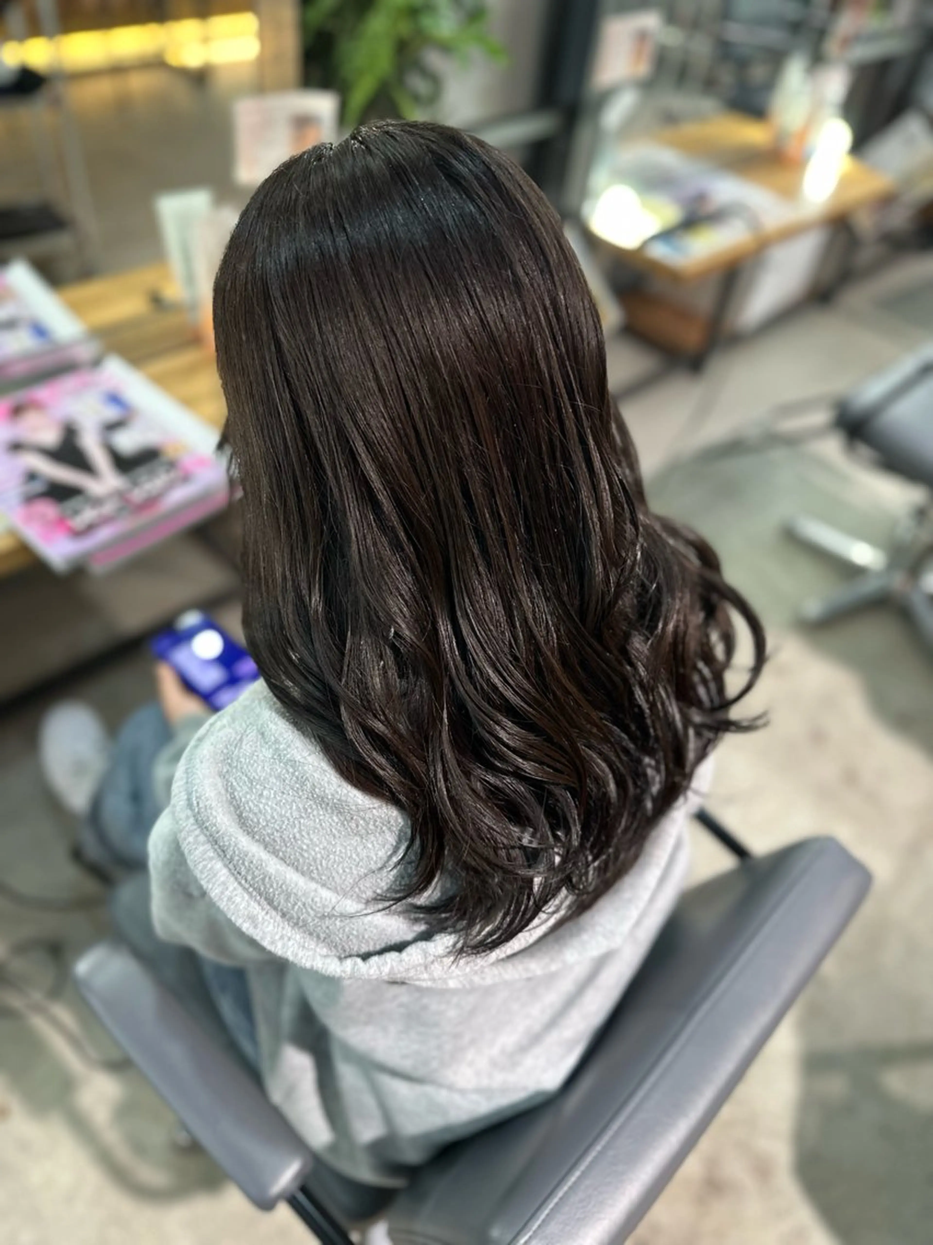 セミロング カラー ダークグレー ダークグレージュ グレージュ 溜 一太のヘアスタイル