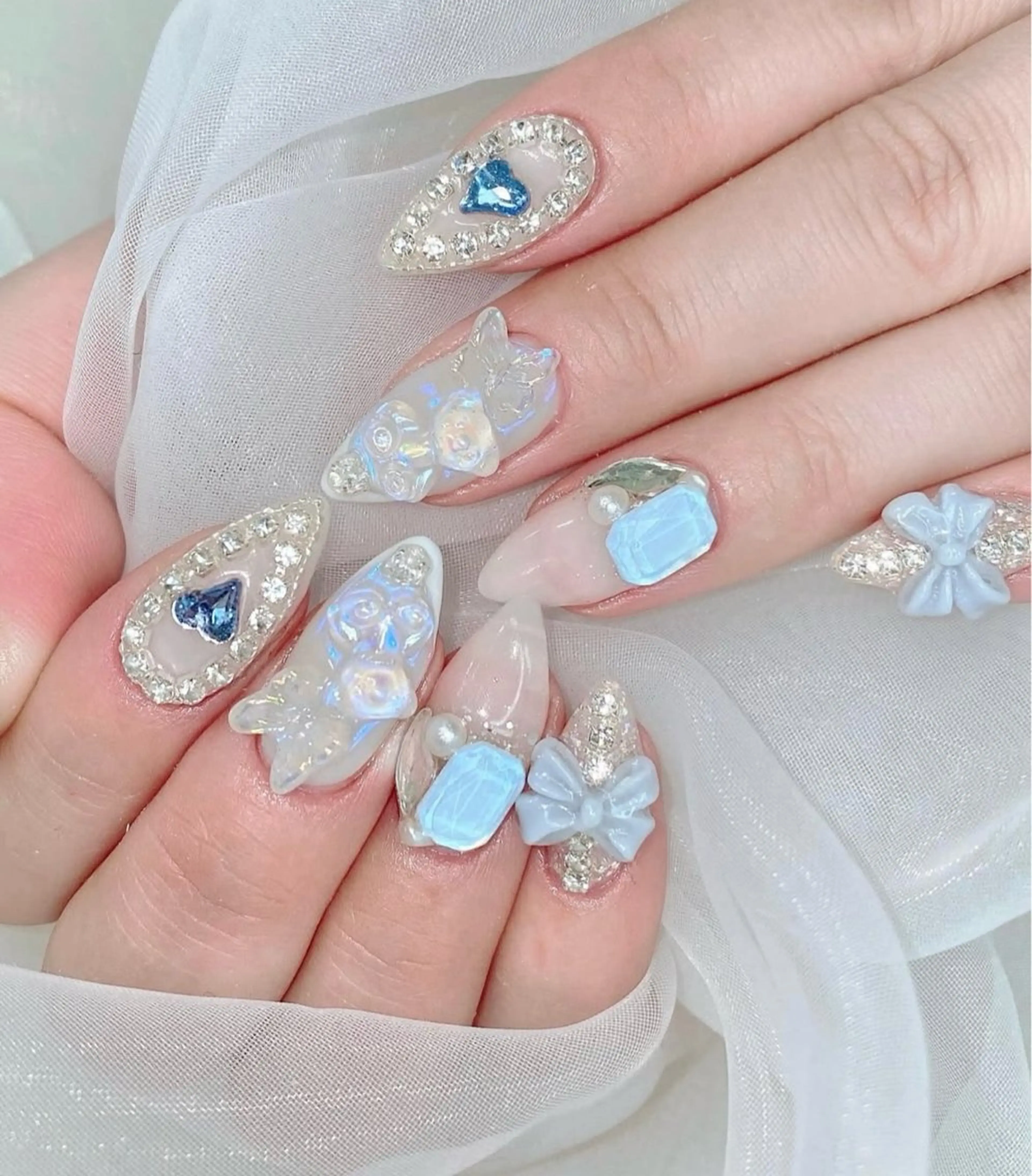 ネイル 長さ出し フレンチネイル グラデーション 卒業式 マグネットネイル ハンドネイル MIHANA HIKARIのネイルデザイン